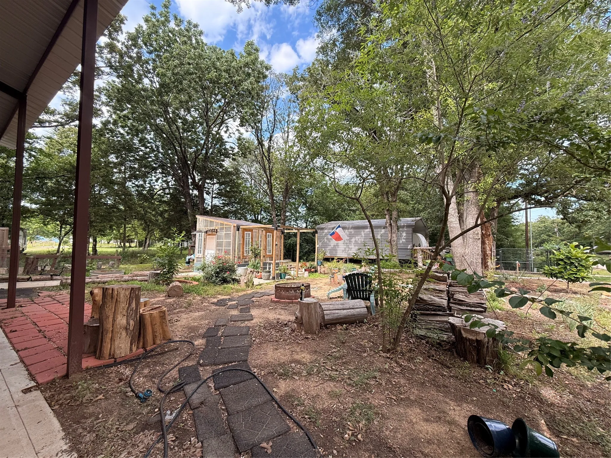 Manufactured Home For Sale in Wood County , 6435 N Fm 17 Lots 34-39, Yantis, Texas 75497, 2 Bedroom, 3 Bathroom, 2 Garage spaces, 1,000 Sqft, built in 2022, mls#21193879, Real Estate Agent in Yantis, Homes For Sale in Wood county, Homes For Sale in Yantis, Realtor in Yantis Texas, Real Estate Brokerage Independent Realty Texas, Luminita Cordes Realtor