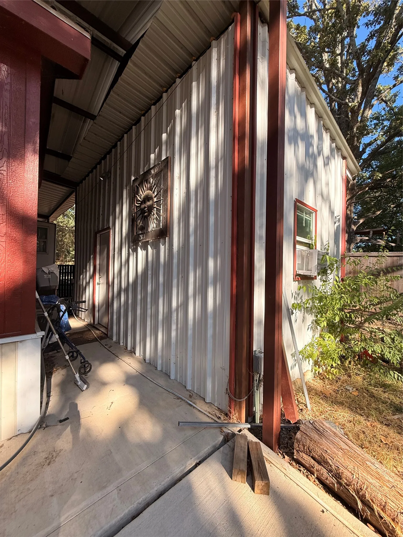 Manufactured Home For Sale in Wood County , 6435 N Fm 17 Lots 34-39, Yantis, Texas 75497, 2 Bedroom, 3 Bathroom, 2 Garage spaces, 1,000 Sqft, built in 2022, mls#21193879, Real Estate Agent in Yantis, Homes For Sale in Wood county, Homes For Sale in Yantis, Realtor in Yantis Texas, Real Estate Brokerage Independent Realty Texas, Luminita Cordes Realtor