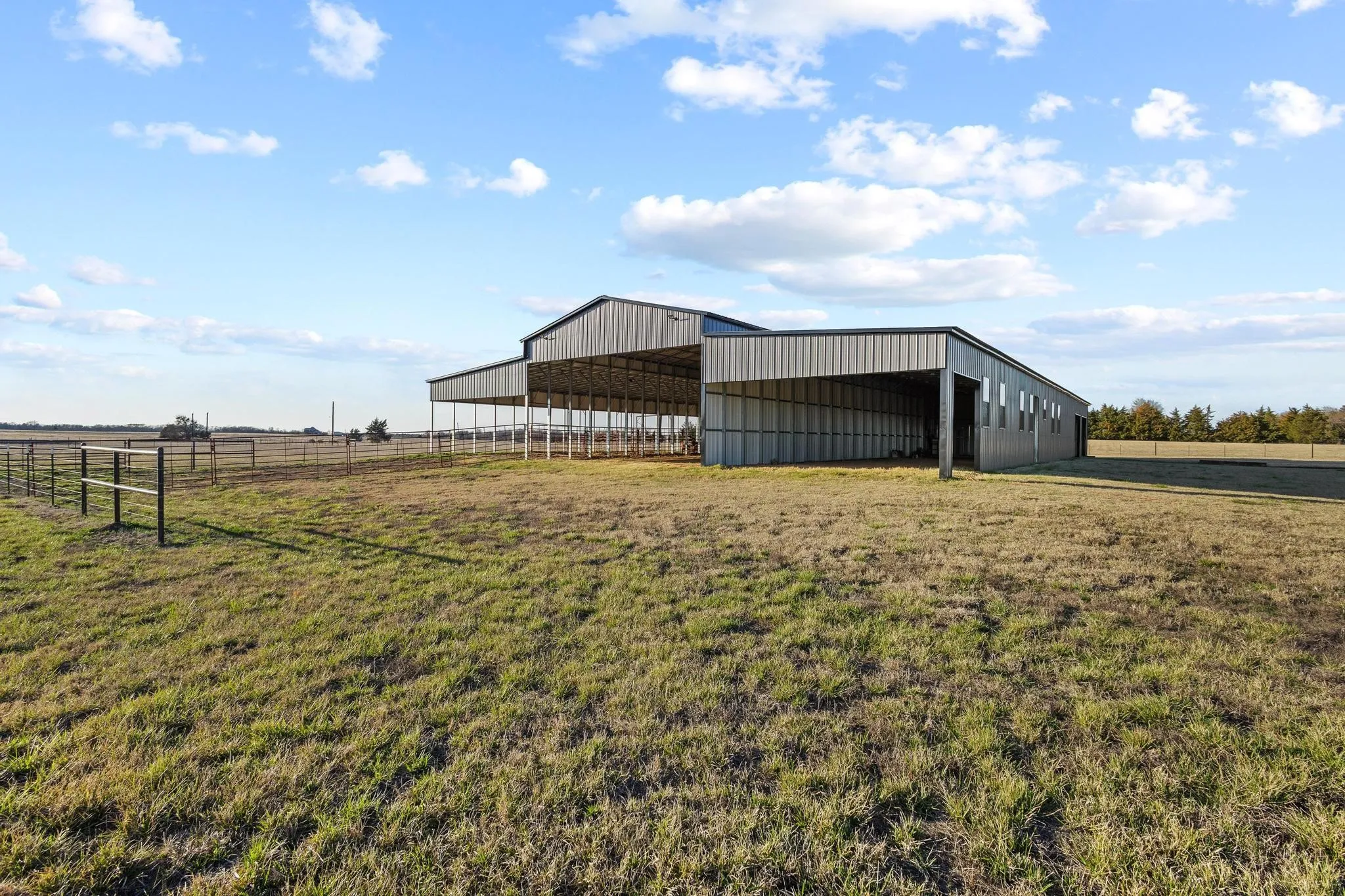 Improved Land For Sale in Lamar County , 2477 County Road 23110, Paris, Texas 75460, 0, 0, Garage spaces, 0 Sqft, built in 0, Price $350,000, mls#21193902, Real Estate Agent in Paris, Homes For Sale in Lamar county, Homes For Sale in Paris, Realtor in Paris Texas, Real Estate Brokerage Independent Realty Texas, Luminita Cordes Realtor