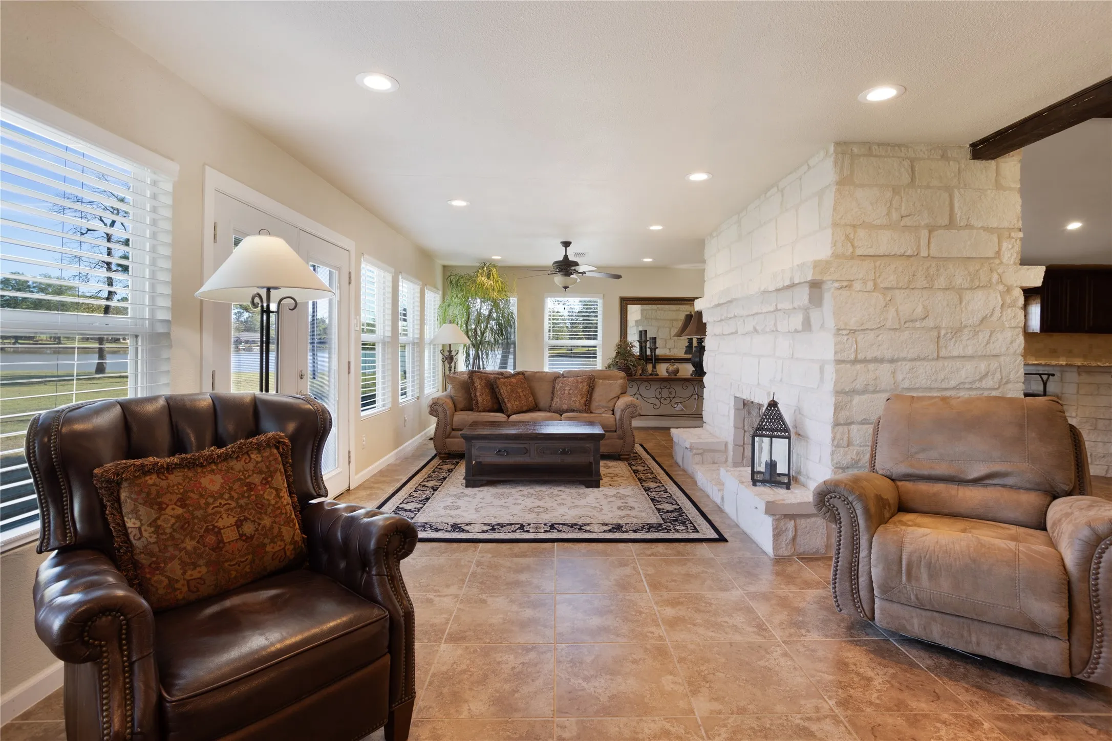 Single Family Residence For Sale in Red River (TX) County , 324 County Road 3172, Clarksville, Texas 75426, 3 Bedroom, 2 Bathroom, 2 Garage spaces, 2,389 Sqft, built in 2018, Preowned, Price $449,900, mls#21193924, Real Estate Agent in Clarksville, Homes For Sale in Red River (TX) county, Homes For Sale in Clarksville, Realtor in Clarksville Texas, Real Estate Brokerage Independent Realty Texas, Luminita Cordes Realtor