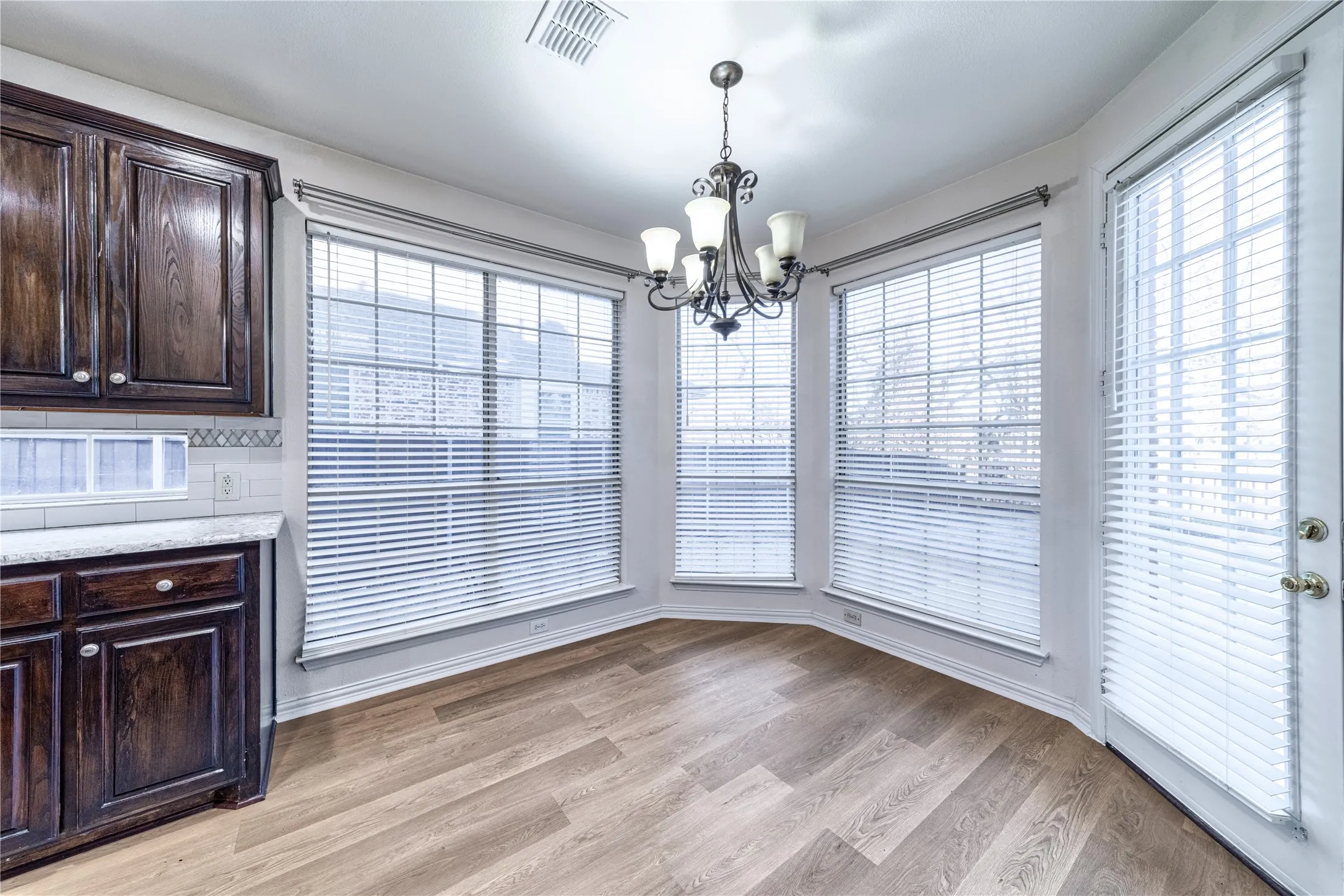 Single Family Residence For Sale in Collin County , 3812 Oxbow Creek Lane, Plano, Texas 75074, 5 Bedroom, 4 Bathroom, 2 Garage spaces, 3,251 Sqft, built in 2000, mls#21189154, Real Estate Agent in Plano, Homes For Sale in Collin county, Homes For Sale in Plano, Realtor in Plano Texas, Real Estate Brokerage Independent Realty Texas, Luminita Cordes Realtor