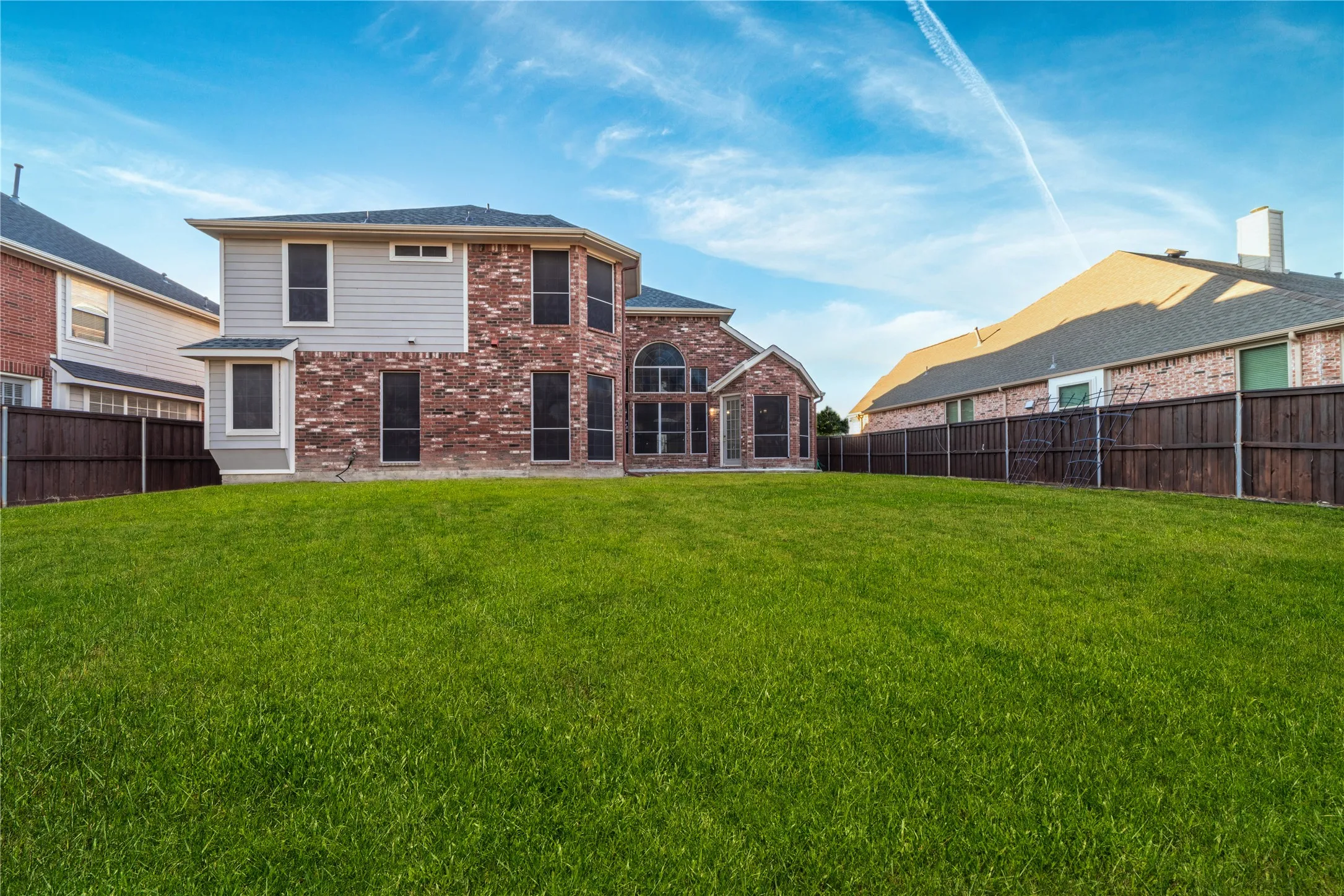 Single Family Residence For Sale in Collin County , 3812 Oxbow Creek Lane, Plano, Texas 75074, 5 Bedroom, 4 Bathroom, 2 Garage spaces, 3,251 Sqft, built in 2000, mls#21189154, Real Estate Agent in Plano, Homes For Sale in Collin county, Homes For Sale in Plano, Realtor in Plano Texas, Real Estate Brokerage Independent Realty Texas, Luminita Cordes Realtor