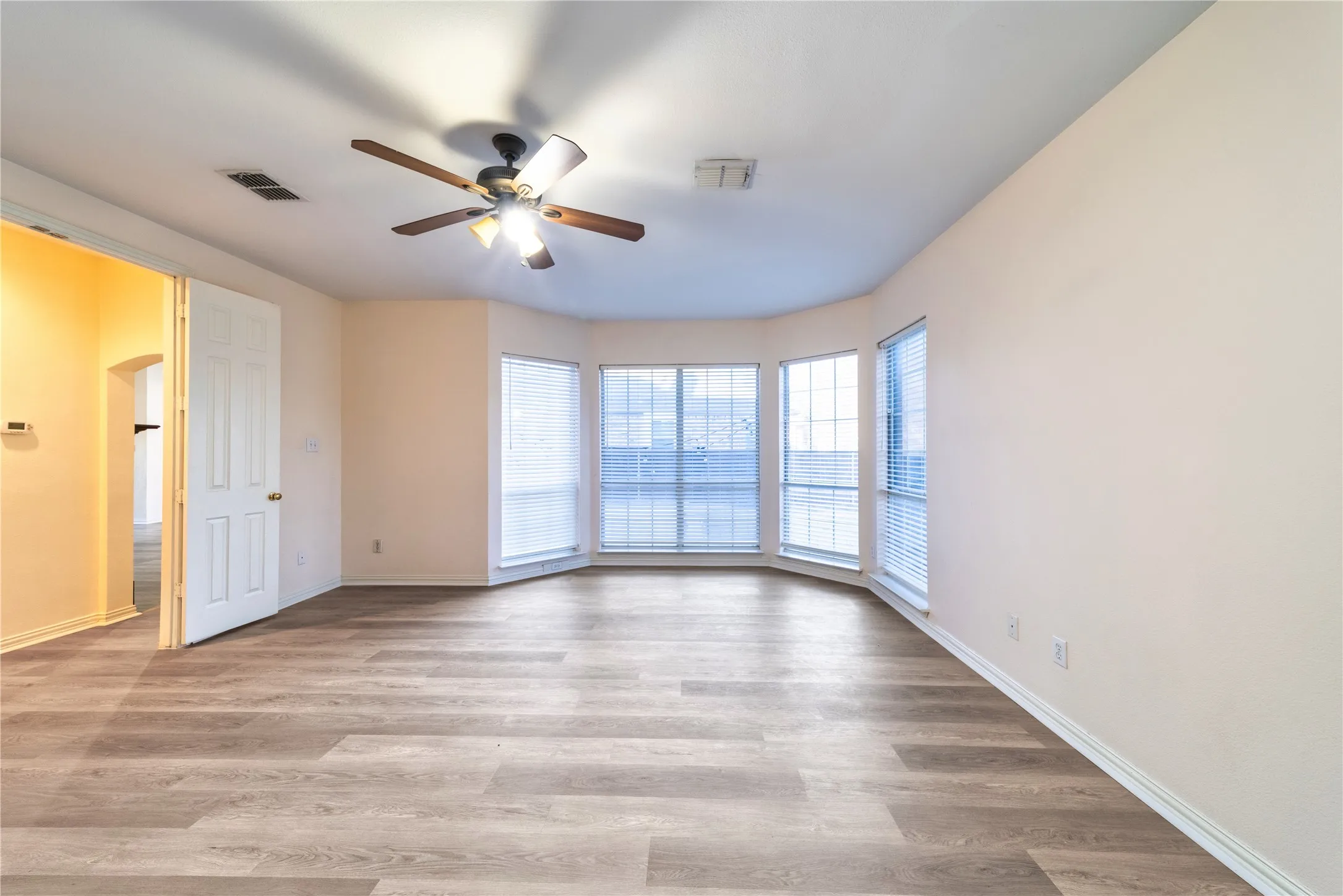Single Family Residence For Sale in Collin County , 3812 Oxbow Creek Lane, Plano, Texas 75074, 5 Bedroom, 4 Bathroom, 2 Garage spaces, 3,251 Sqft, built in 2000, mls#21189154, Real Estate Agent in Plano, Homes For Sale in Collin county, Homes For Sale in Plano, Realtor in Plano Texas, Real Estate Brokerage Independent Realty Texas, Luminita Cordes Realtor
