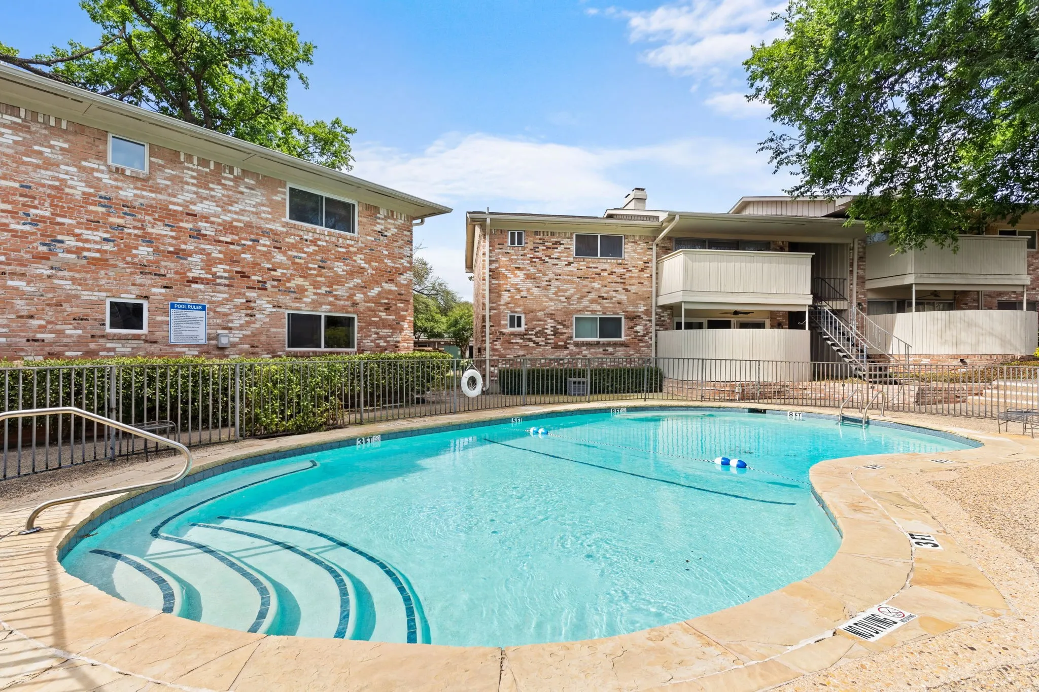 Condominium For Sale in Dallas County , 7812 Royal Lane 109, Dallas, Texas 75230, 2 Bedroom, 2 Bathroom, Garage spaces, 1,176 Sqft, built in 1963, mls#21193764, Real Estate Agent in Dallas, Homes For Sale in Dallas county, Homes For Sale in Dallas, Realtor in Dallas Texas, Real Estate Brokerage Independent Realty Texas, Luminita Cordes Realtor