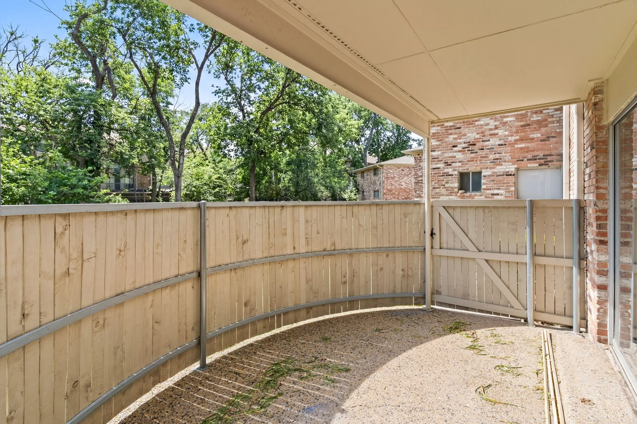Condominium For Sale in Dallas County , 7812 Royal Lane 109, Dallas, Texas 75230, 2 Bedroom, 2 Bathroom, Garage spaces, 1,176 Sqft, built in 1963, mls#21193764, Real Estate Agent in Dallas, Homes For Sale in Dallas county, Homes For Sale in Dallas, Realtor in Dallas Texas, Real Estate Brokerage Independent Realty Texas, Luminita Cordes Realtor