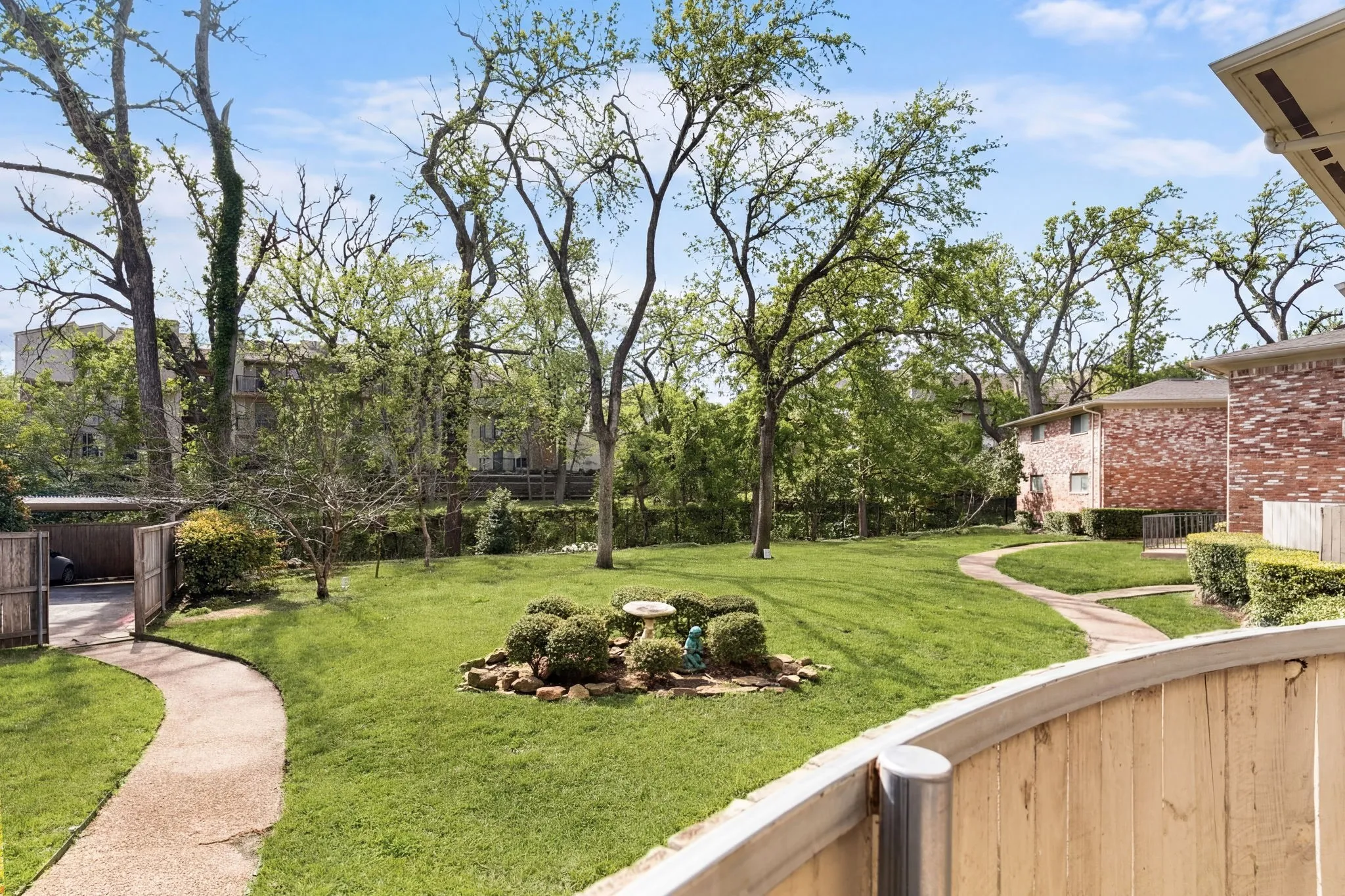 Condominium For Sale in Dallas County , 7812 Royal Lane 109, Dallas, Texas 75230, 2 Bedroom, 2 Bathroom, Garage spaces, 1,176 Sqft, built in 1963, mls#21193764, Real Estate Agent in Dallas, Homes For Sale in Dallas county, Homes For Sale in Dallas, Realtor in Dallas Texas, Real Estate Brokerage Independent Realty Texas, Luminita Cordes Realtor