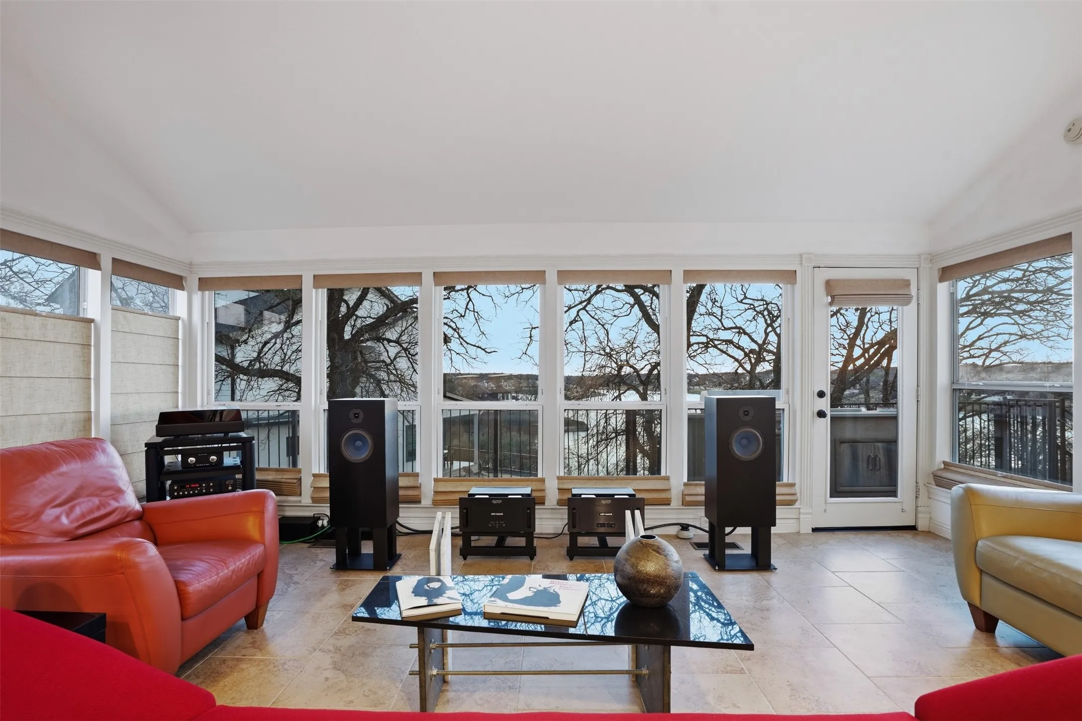Single Family Residence For Sale in Denton County , 117 Scenic Drive, Highland Village, Texas 75077, 5 Bedroom, 5 Bathroom, 2 Garage spaces, 5,698 Sqft, built in 2006, Preowned, mls#21193610, Real Estate Agent in Highland Village, Homes For Sale in Denton county, Homes For Sale in Highland Village, Realtor in Highland Village Texas, Real Estate Brokerage Independent Realty Texas, Luminita Cordes Realtor