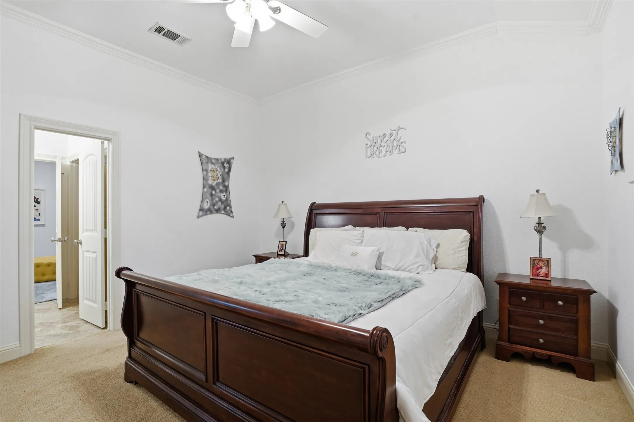 Single Family Residence For Sale in Denton County , 117 Scenic Drive, Highland Village, Texas 75077, 5 Bedroom, 5 Bathroom, 2 Garage spaces, 5,698 Sqft, built in 2006, Preowned, mls#21193610, Real Estate Agent in Highland Village, Homes For Sale in Denton county, Homes For Sale in Highland Village, Realtor in Highland Village Texas, Real Estate Brokerage Independent Realty Texas, Luminita Cordes Realtor