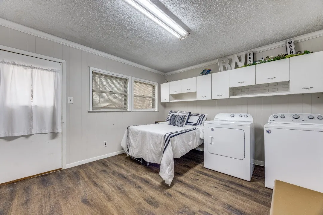 Single Family Residence For Sale in Fannin County , 308 N Bois D Arc Street, Savoy, Texas 75479, 3 Bedroom, 1 Bathroom, Garage spaces, 1,245 Sqft, built in 1950, mls#21194017, Real Estate Agent in Savoy, Homes For Sale in Fannin county, Homes For Sale in Savoy, Realtor in Savoy Texas, Real Estate Brokerage Independent Realty Texas, Luminita Cordes Realtor