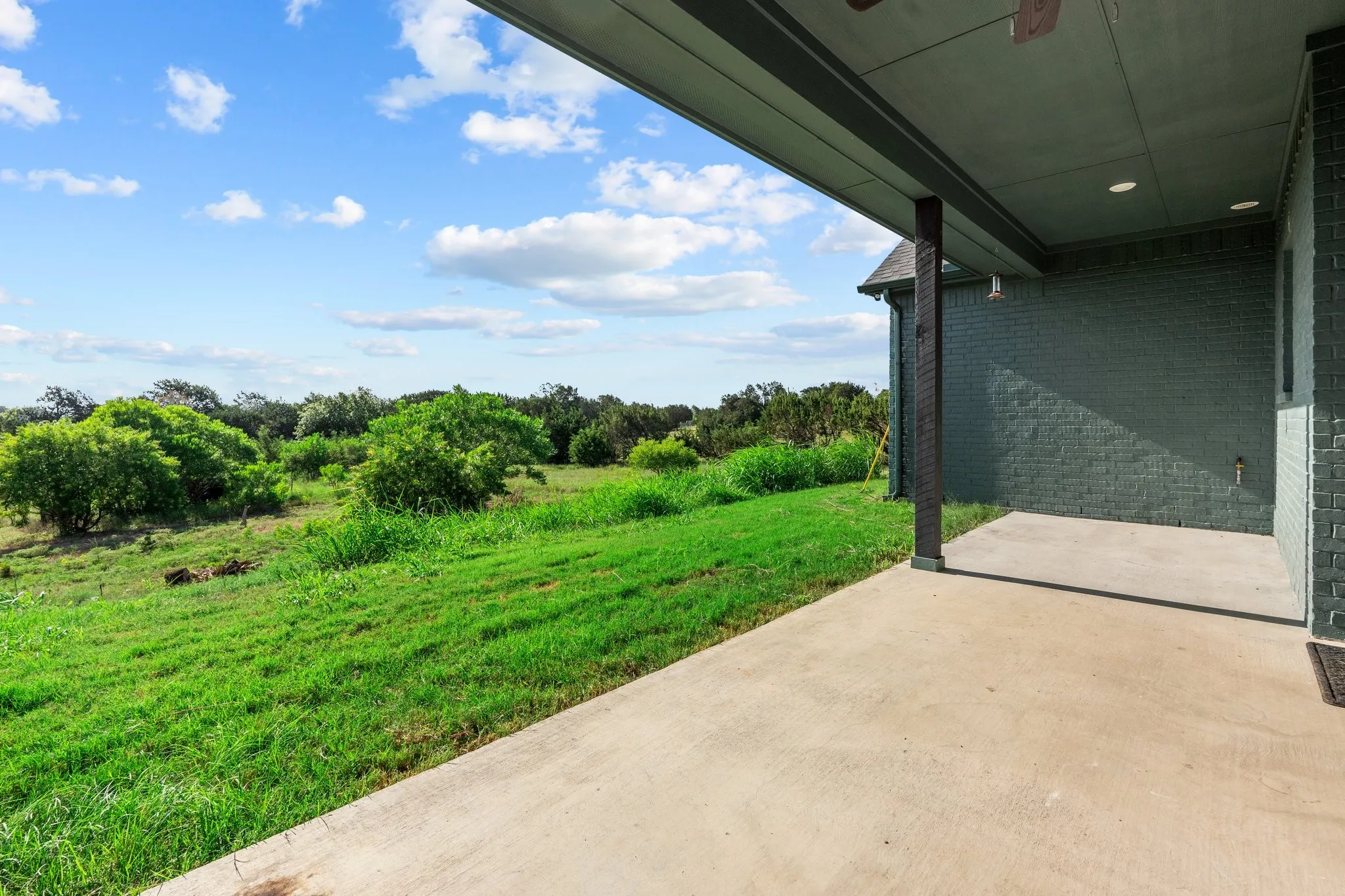 Single Family Residence For Sale in Parker County , 2100 Shady Grove Road, Weatherford, Texas 76088, 4 Bedroom, 3 Bathroom, 2 Garage spaces, 2,467 Sqft, built in 2023, mls#21194053, Real Estate Agent in Weatherford, Homes For Sale in Parker county, Homes For Sale in Weatherford, Realtor in Weatherford Texas, Real Estate Brokerage Independent Realty Texas, Luminita Cordes Realtor