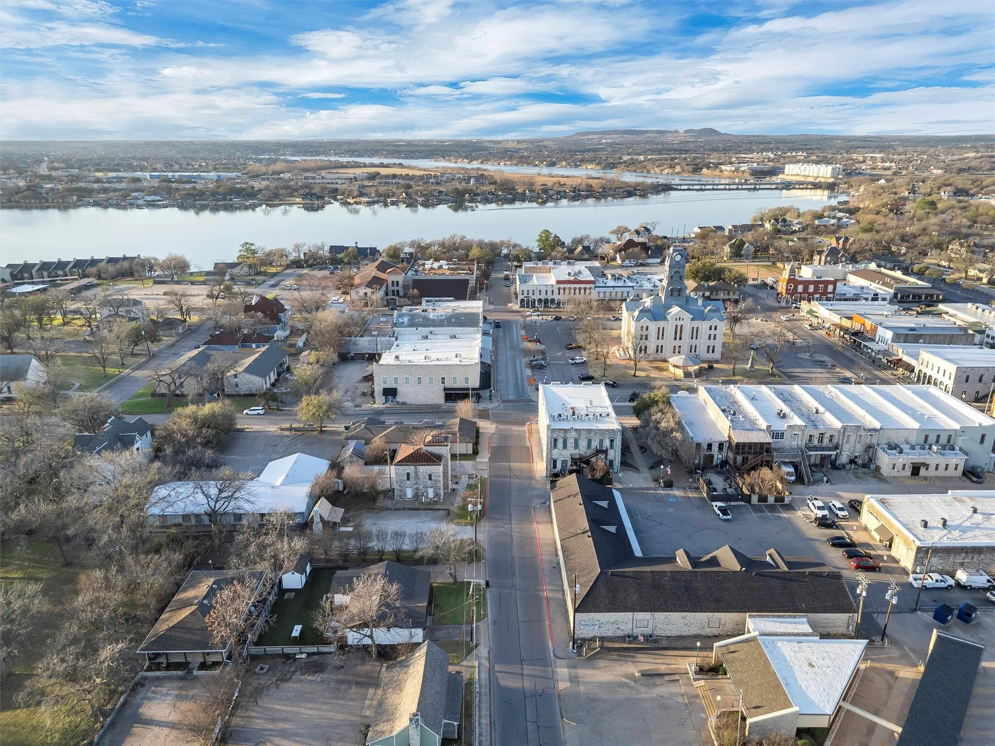 Hotel/Motel For Sale in Hood County , 212 N Crockett Street, Granbury, Texas 76048, 0, 0, Garage spaces, 0 Sqft, built in 1964, Preowned, mls#21191680, Real Estate Agent in Granbury, Homes For Sale in Hood county, Homes For Sale in Granbury, Realtor in Granbury Texas, Real Estate Brokerage Independent Realty Texas, Luminita Cordes Realtor