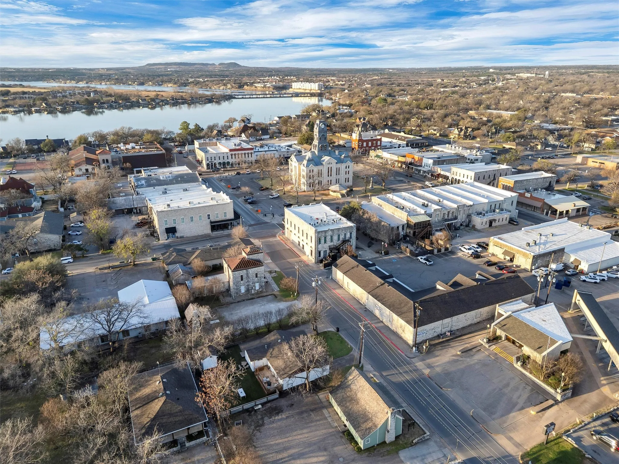 Hotel/Motel For Sale in Hood County , 212 N Crockett Street, Granbury, Texas 76048, 0, 0, Garage spaces, 0 Sqft, built in 1964, Preowned, mls#21191680, Real Estate Agent in Granbury, Homes For Sale in Hood county, Homes For Sale in Granbury, Realtor in Granbury Texas, Real Estate Brokerage Independent Realty Texas, Luminita Cordes Realtor