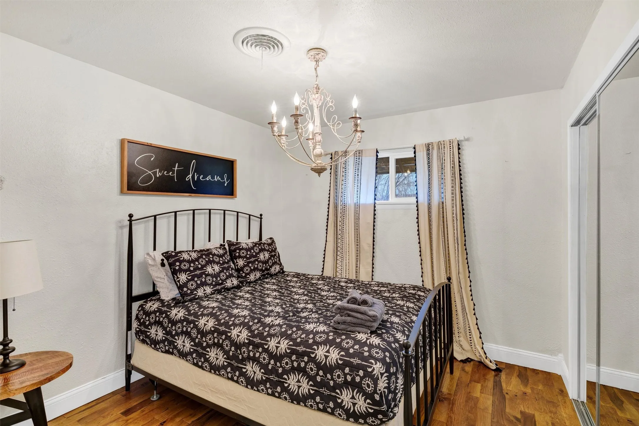 Hotel/Motel For Sale in Hood County , 212 N Crockett Street, Granbury, Texas 76048, 0, 0, Garage spaces, 0 Sqft, built in 1964, Preowned, mls#21191680, Real Estate Agent in Granbury, Homes For Sale in Hood county, Homes For Sale in Granbury, Realtor in Granbury Texas, Real Estate Brokerage Independent Realty Texas, Luminita Cordes Realtor