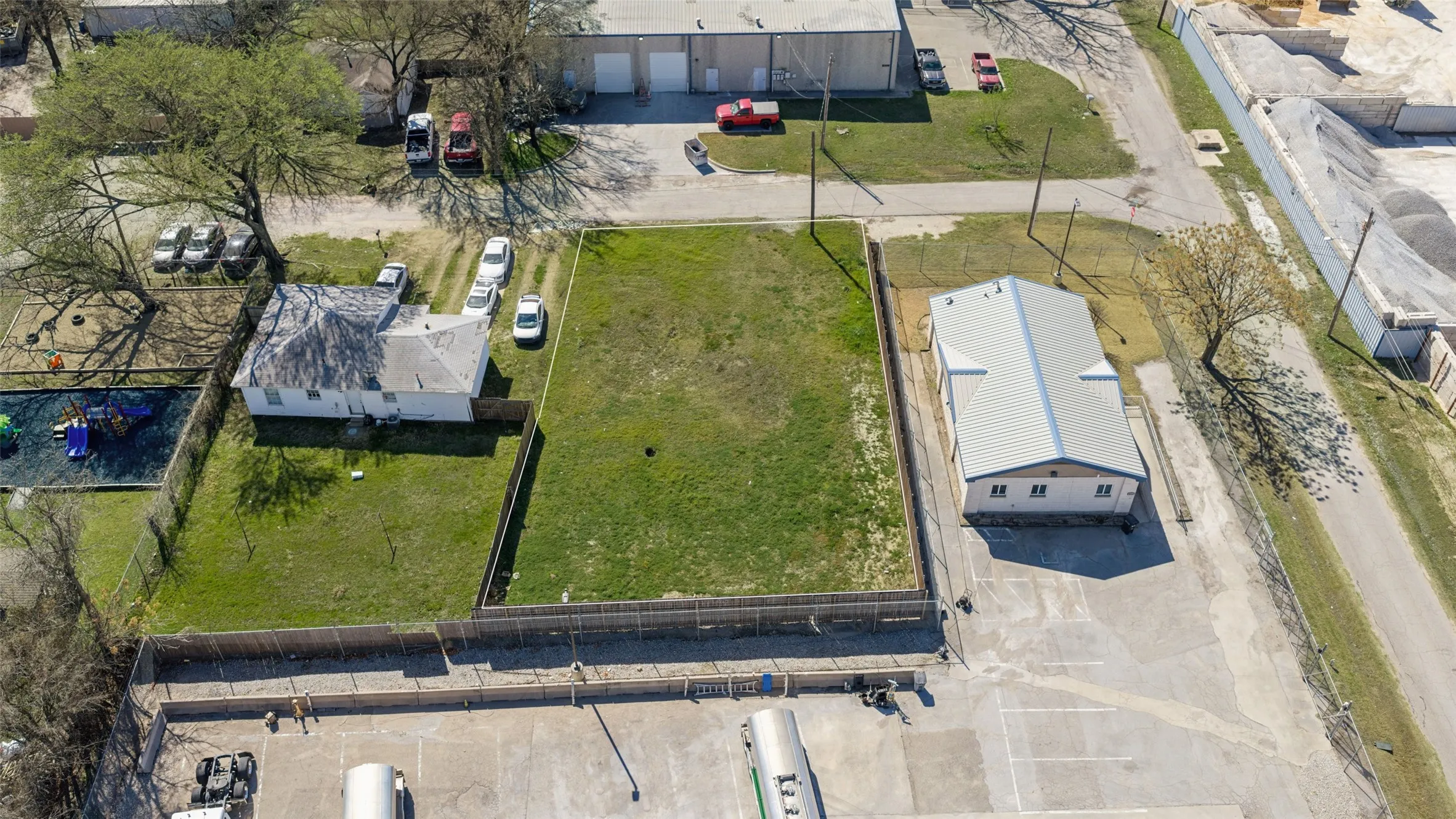Unimproved Land For Sale in Dallas County , 2309 Johnson Road, Irving, Texas 75061, 0, 0, Garage spaces, 0 Sqft, built in 1955, mls#21194052, Real Estate Agent in Irving, Homes For Sale in Dallas county, Homes For Sale in Irving, Realtor in Irving Texas, Real Estate Brokerage Independent Realty Texas, Luminita Cordes Realtor
