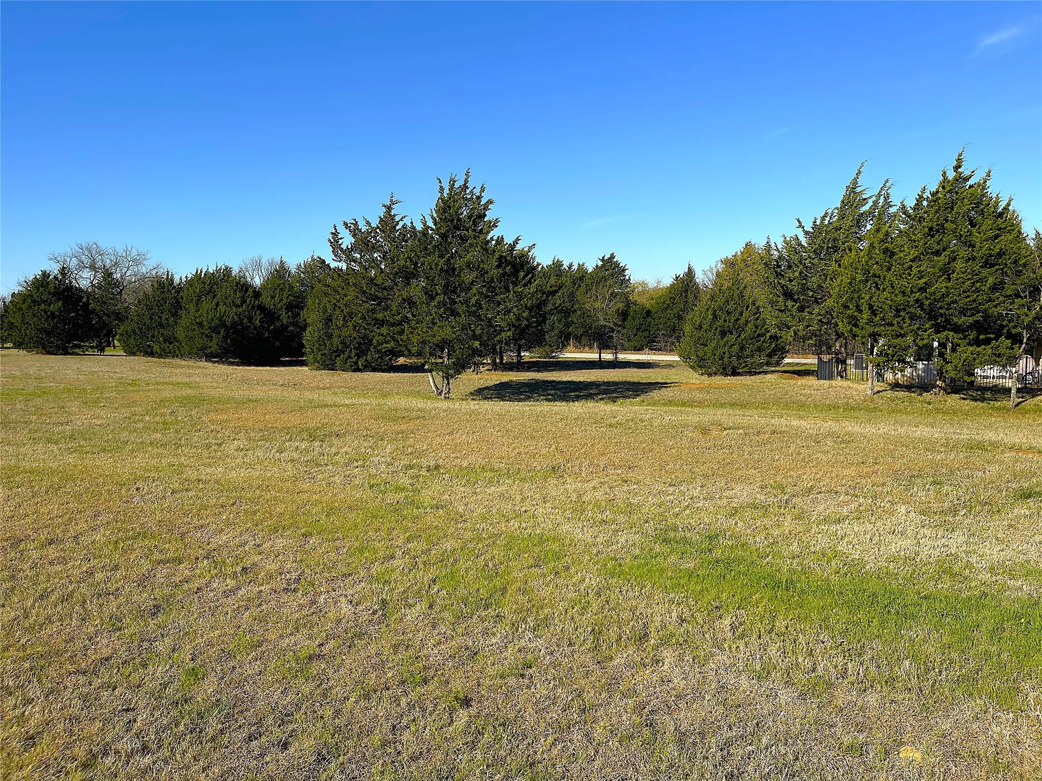 Unimproved Land For Sale in Grayson County , 274 La Paloma Circle, Gordonville, Texas 76245, 0, 0, Garage spaces, 0 Sqft, built in 0, Price $28,623, mls#21194048, Real Estate Agent in Gordonville, Homes For Sale in Grayson county, Homes For Sale in Gordonville, Realtor in Gordonville Texas, Real Estate Brokerage Independent Realty Texas, Luminita Cordes Realtor