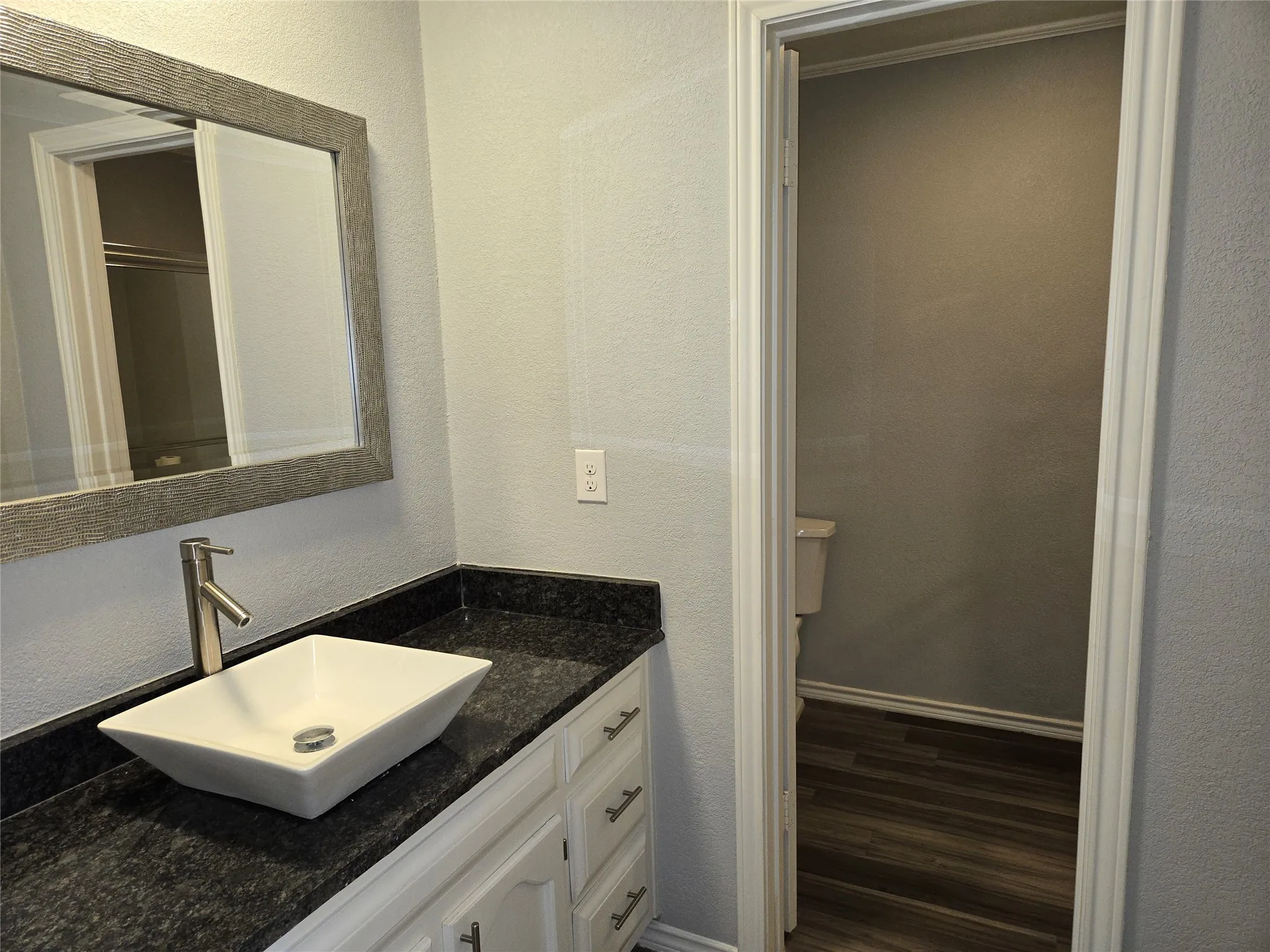 Single Family Residence For Rent in Collin County , 2252 County Road 342, Mc Kinney, Texas 75071, 5 Bedroom, 3 Bathroom, 2 Garage spaces, 3,000 Sqft, built in 1981, mls#21194103, Real Estate Agent in Mc Kinney, Homes For Rent in Collin county, Homes For Rent in Mc Kinney, Realtor in Mc Kinney Texas, Real Estate Brokerage Independent Realty Texas, Luminita Cordes Realtor