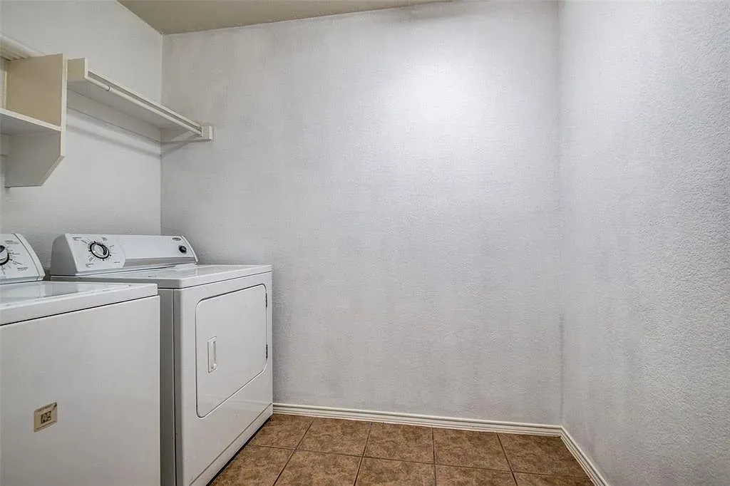 Townhouse For Sale in Dallas County , 2742 Olympic Park Drive, Grand Prairie, Texas 75050, 3 Bedroom, 3 Bathroom, 2 Garage spaces, 1,476 Sqft, built in 2006, mls#21192638, Real Estate Agent in Grand Prairie, Homes For Sale in Dallas county, Homes For Sale in Grand Prairie, Realtor in Grand Prairie Texas, Real Estate Brokerage Independent Realty Texas, Luminita Cordes Realtor