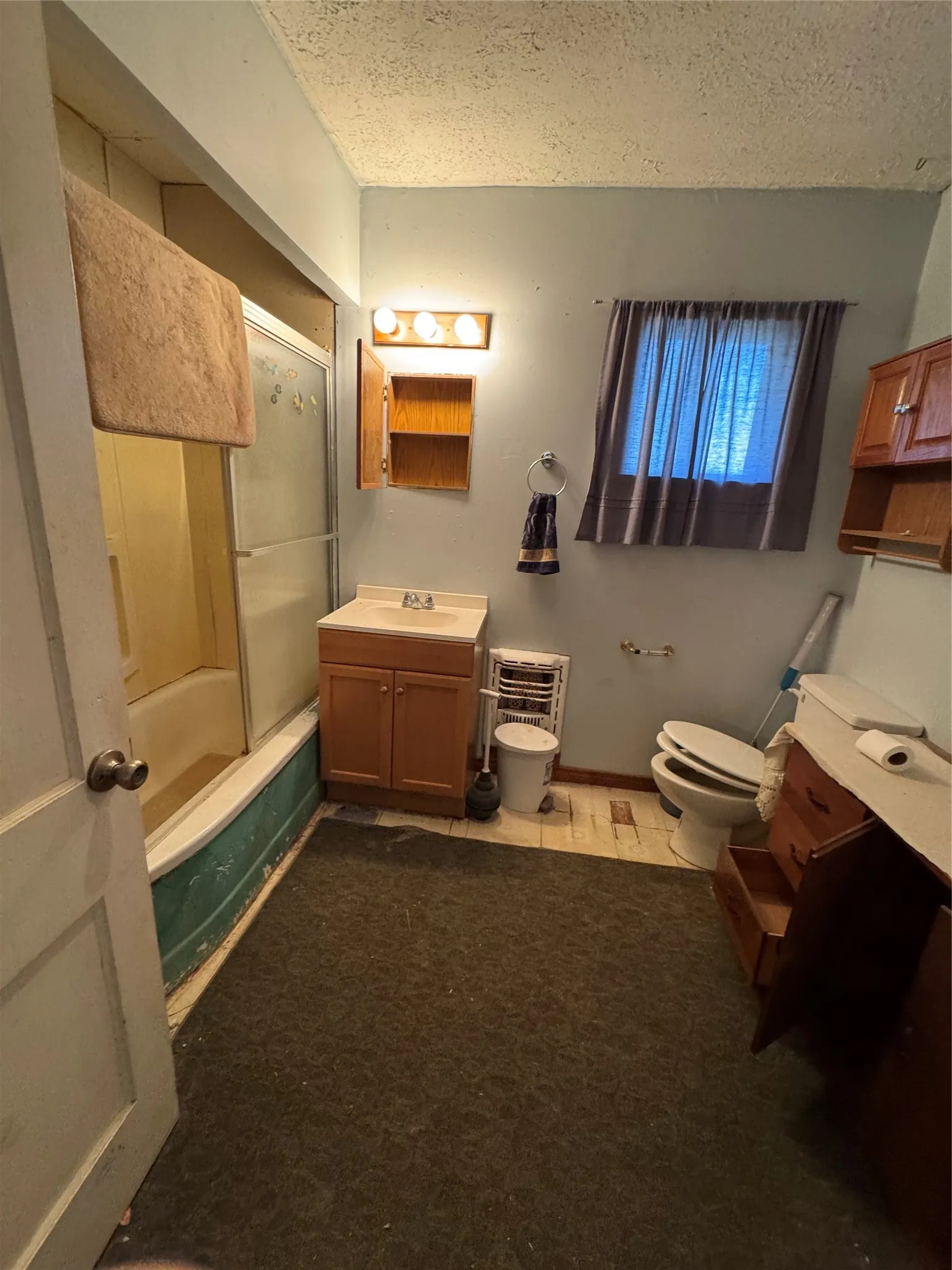 Single Family Residence For Sale in Jones County , 698 E Goeth Street, Lueders, Texas 79533, 3 Bedroom, 1 Bathroom, Garage spaces, 1,711 Sqft, built in 1948, Preowned, mls#21194150, Real Estate Agent in Lueders, Homes For Sale in Jones county, Homes For Sale in Lueders, Realtor in Lueders Texas, Real Estate Brokerage Independent Realty Texas, Luminita Cordes Realtor