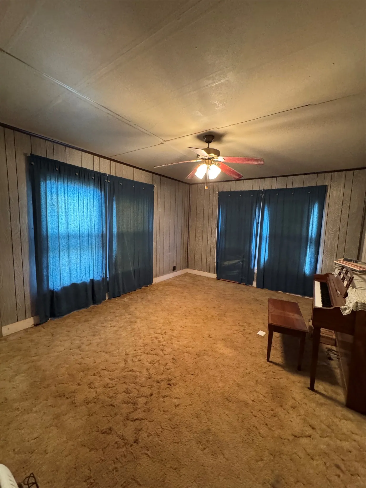 Single Family Residence For Sale in Jones County , 698 E Goeth Street, Lueders, Texas 79533, 3 Bedroom, 1 Bathroom, Garage spaces, 1,711 Sqft, built in 1948, Preowned, mls#21194150, Real Estate Agent in Lueders, Homes For Sale in Jones county, Homes For Sale in Lueders, Realtor in Lueders Texas, Real Estate Brokerage Independent Realty Texas, Luminita Cordes Realtor