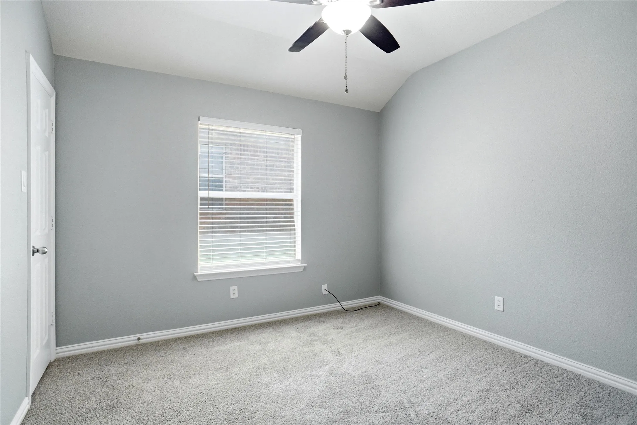 Single Family Residence For Sale in Denton County , 3305 Purdue Drive, Denton, Texas 76210, 4 Bedroom, 2 Bathroom, 2 Garage spaces, 1,942 Sqft, built in 2005, mls#21192408, Real Estate Agent in Denton, Homes For Sale in Denton county, Homes For Sale in Denton, Realtor in Denton Texas, Real Estate Brokerage Independent Realty Texas, Luminita Cordes Realtor