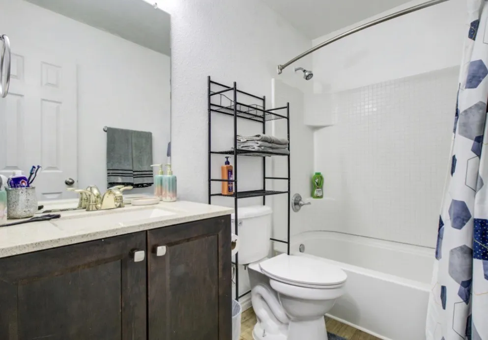 Single Family Residence For Sale in Dallas County , 1333 Falcon Drive, Dallas, Texas 75051, 10 Bedroom, 7 Bathroom, 2 Garage spaces, 3,723 Sqft, built in 2008, Price $635,000, mls#21194123, Real Estate Agent in Dallas, Homes For Sale in Dallas county, Homes For Sale in Dallas, Realtor in Dallas Texas, Real Estate Brokerage Independent Realty Texas, Luminita Cordes Realtor