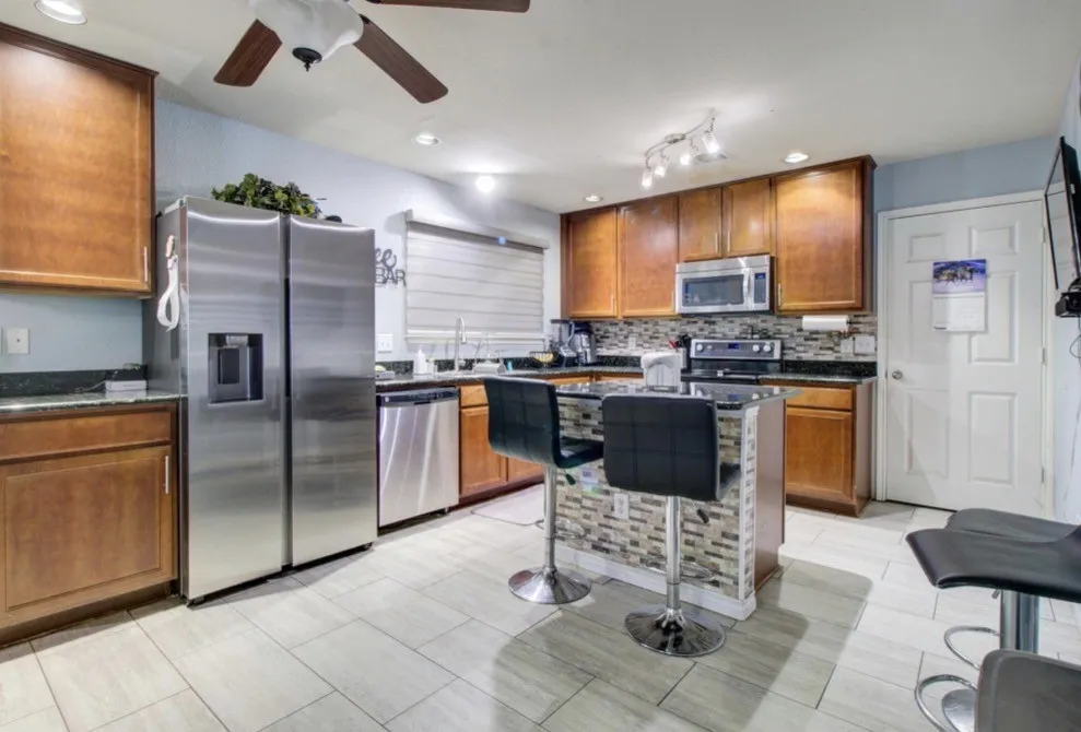 Single Family Residence For Sale in Dallas County , 1333 Falcon Drive, Dallas, Texas 75051, 10 Bedroom, 7 Bathroom, 2 Garage spaces, 3,723 Sqft, built in 2008, Price $635,000, mls#21194123, Real Estate Agent in Dallas, Homes For Sale in Dallas county, Homes For Sale in Dallas, Realtor in Dallas Texas, Real Estate Brokerage Independent Realty Texas, Luminita Cordes Realtor
