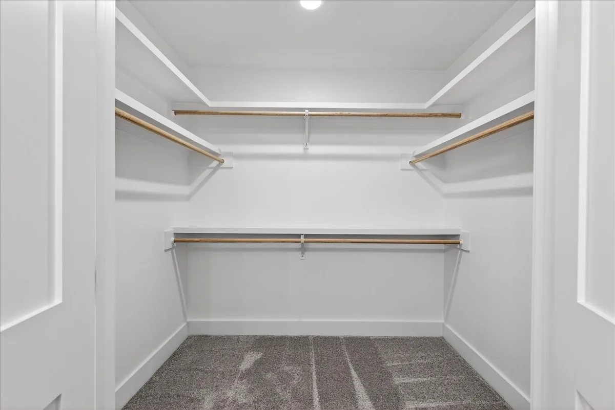 Single Family Residence For Sale in Henderson County , 114 Castlewood Road, Enchanted Oaks, Texas 75156, 4 Bedroom, 4 Bathroom, 3 Garage spaces, 2,900 Sqft, built in 2024, New Construction - Complete, mls#21192010, Real Estate Agent in Enchanted Oaks, Homes For Sale in Henderson county, Homes For Sale in Enchanted Oaks, Realtor in Enchanted Oaks Texas, Real Estate Brokerage Independent Realty Texas, Luminita Cordes Realtor