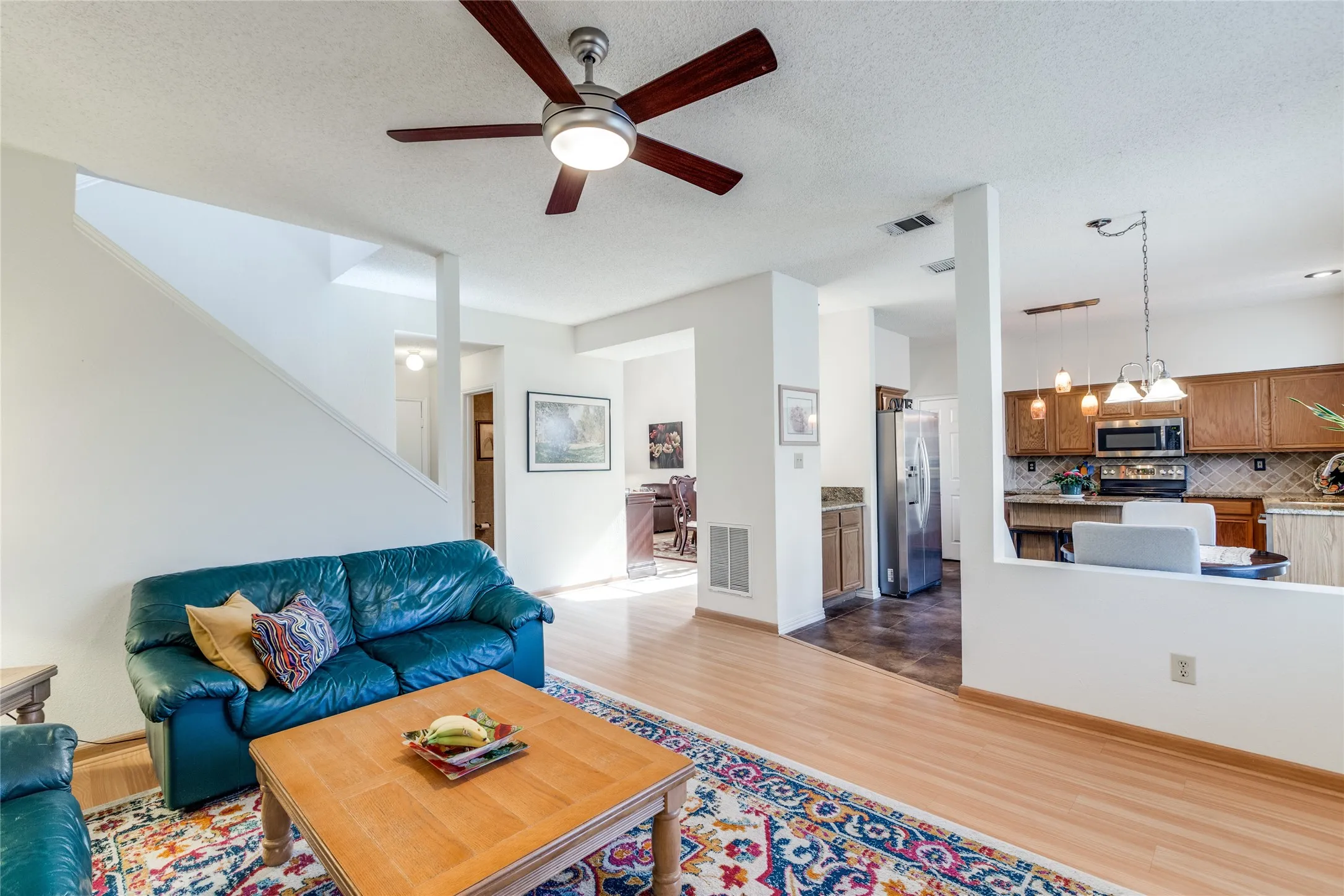 Single Family Residence For Sale in Collin County , 6841 Douglas Creek, Plano, Texas 75023, 3 Bedroom, 3 Bathroom, 2 Garage spaces, 2,068 Sqft, built in 1990, mls#21193885, Real Estate Agent in Plano, Homes For Sale in Collin county, Homes For Sale in Plano, Realtor in Plano Texas, Real Estate Brokerage Independent Realty Texas, Luminita Cordes Realtor