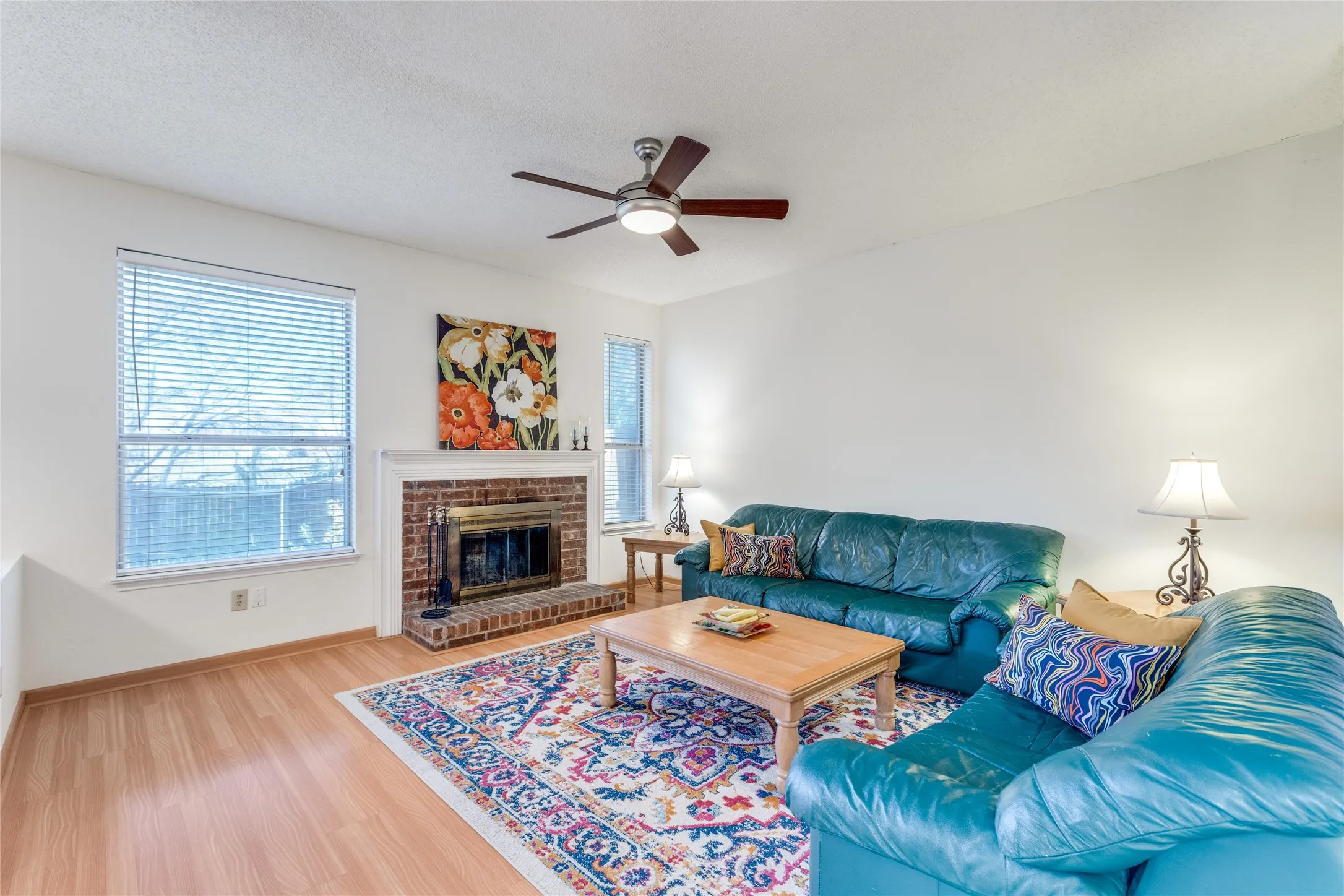 Single Family Residence For Sale in Collin County , 6841 Douglas Creek, Plano, Texas 75023, 3 Bedroom, 3 Bathroom, 2 Garage spaces, 2,068 Sqft, built in 1990, mls#21193885, Real Estate Agent in Plano, Homes For Sale in Collin county, Homes For Sale in Plano, Realtor in Plano Texas, Real Estate Brokerage Independent Realty Texas, Luminita Cordes Realtor