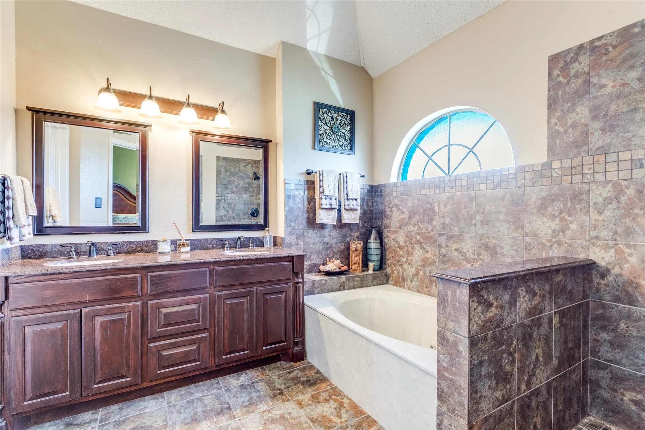 Primary ensuite.