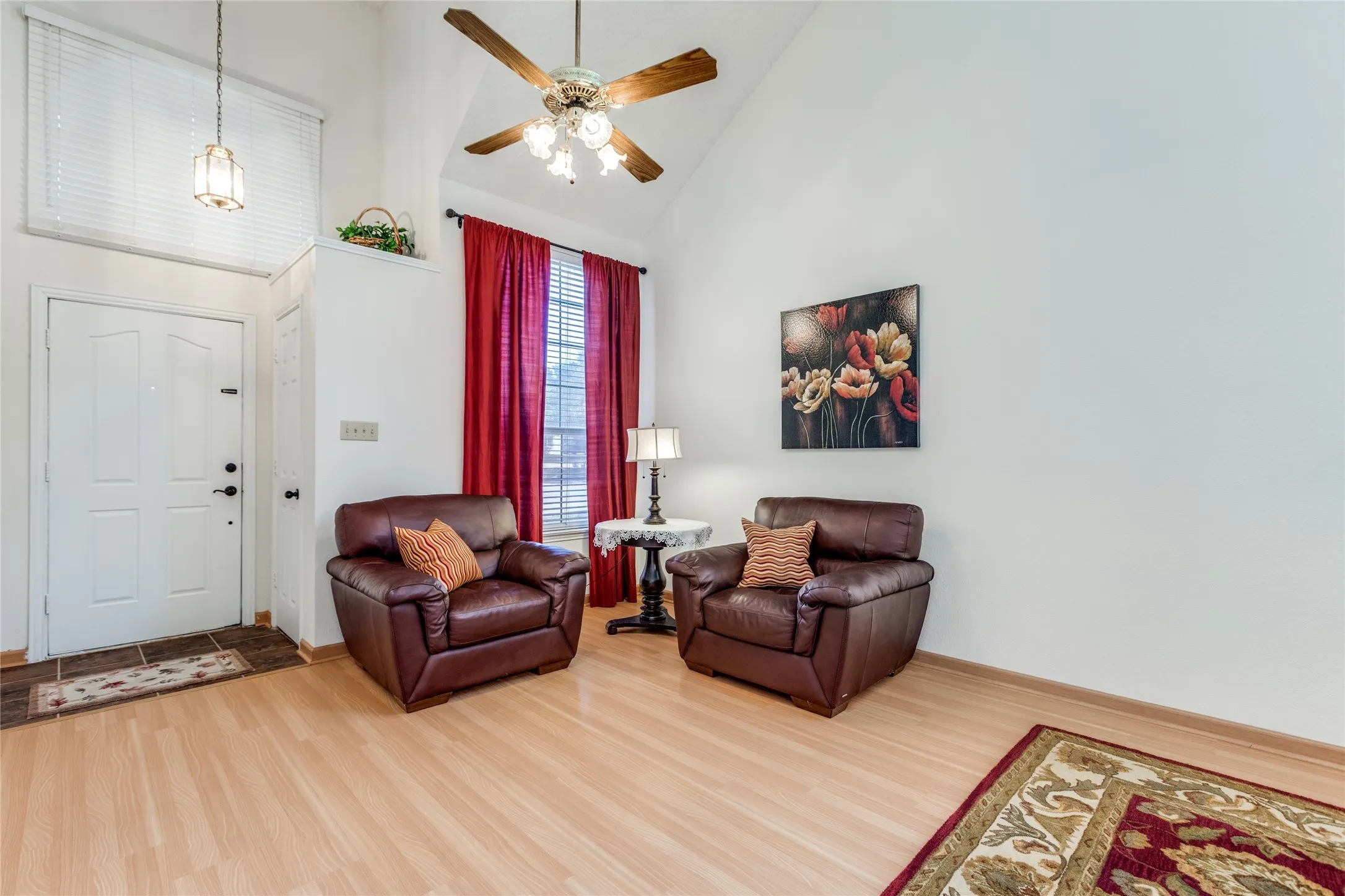 Single Family Residence For Sale in Collin County , 6841 Douglas Creek, Plano, Texas 75023, 3 Bedroom, 3 Bathroom, 2 Garage spaces, 2,068 Sqft, built in 1990, mls#21193885, Real Estate Agent in Plano, Homes For Sale in Collin county, Homes For Sale in Plano, Realtor in Plano Texas, Real Estate Brokerage Independent Realty Texas, Luminita Cordes Realtor