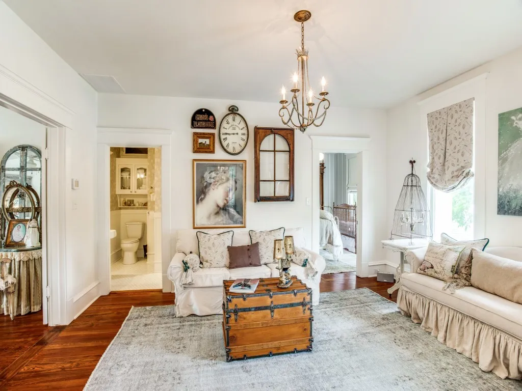 Upstairs living room