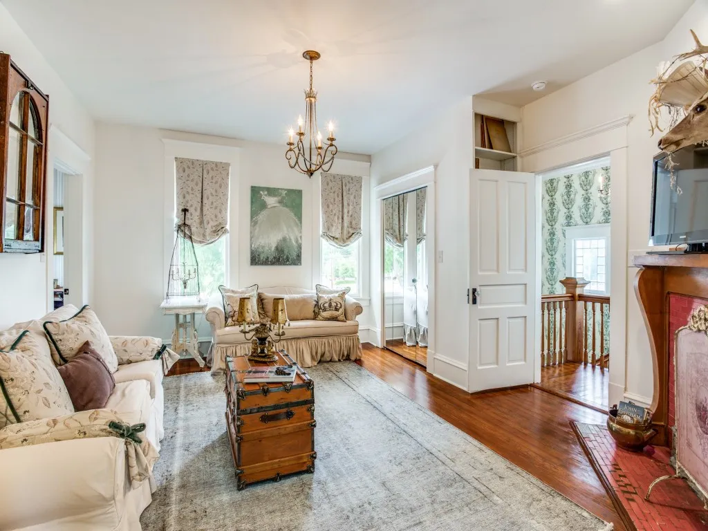 Upstairs living room
