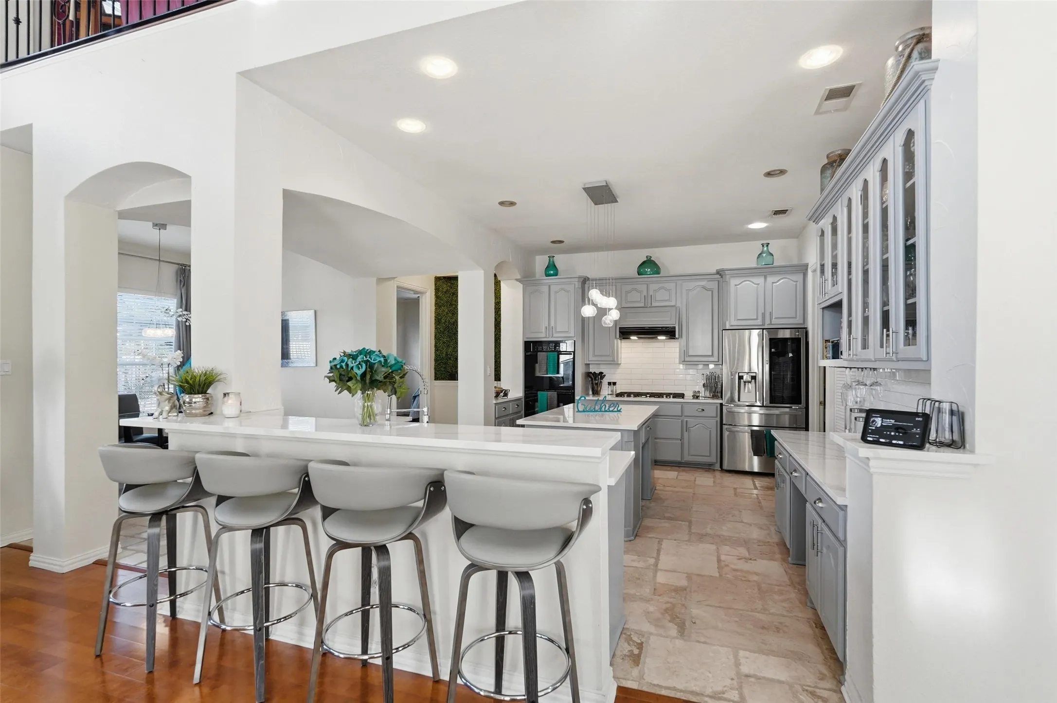 Single Family Residence For Sale in Dallas County , 645 Ten Mile Drive, De Soto, Texas 75115, 5 Bedroom, 4 Bathroom, 2 Garage spaces, 3,931 Sqft, built in 2003, mls#21194292, Real Estate Agent in De Soto, Homes For Sale in Dallas county, Homes For Sale in De Soto, Realtor in De Soto Texas, Real Estate Brokerage Independent Realty Texas, Luminita Cordes Realtor