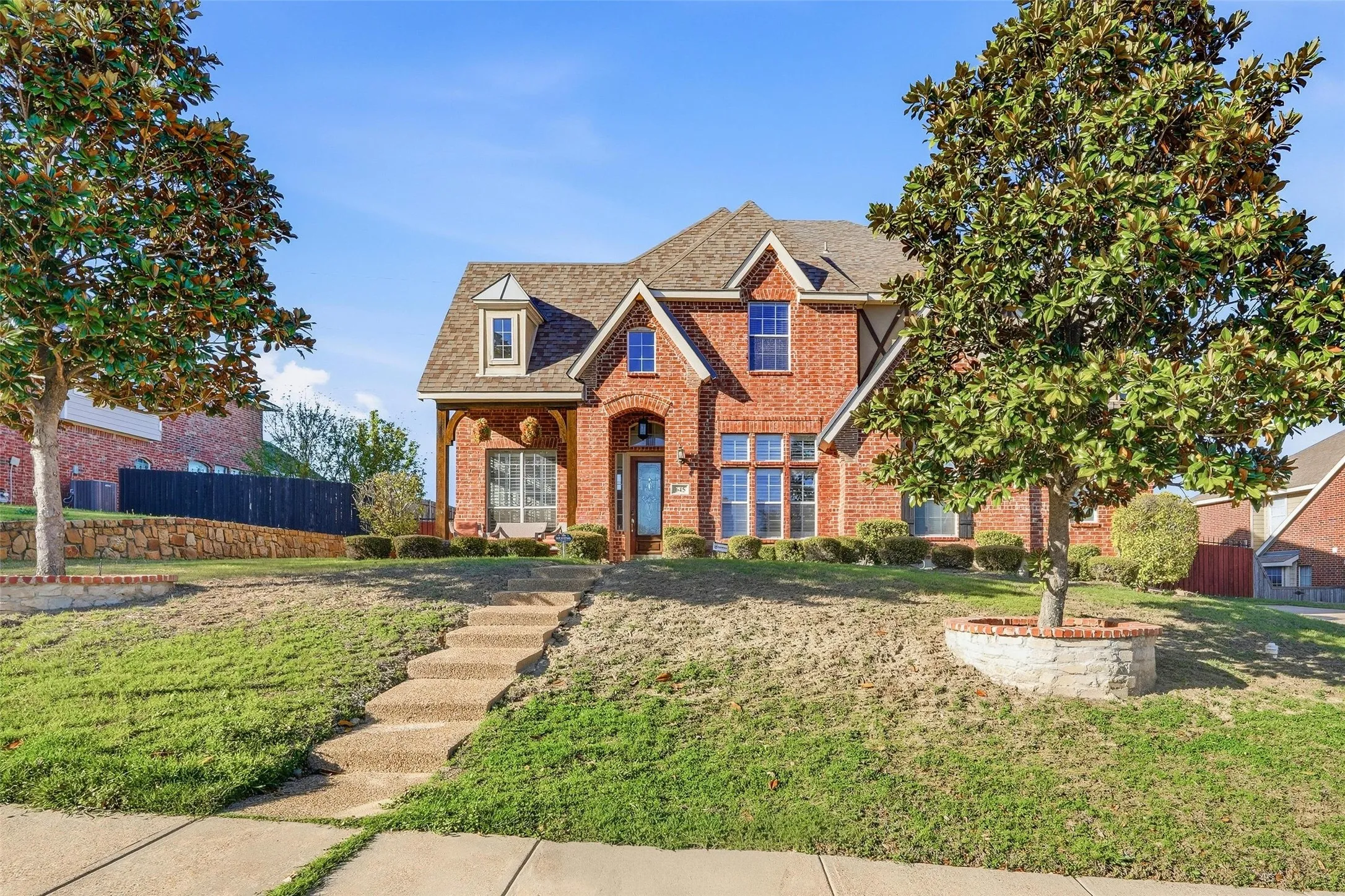 Single Family Residence For Sale in Dallas County , 645 Ten Mile Drive, De Soto, Texas 75115, 5 Bedroom, 4 Bathroom, 2 Garage spaces, 3,931 Sqft, built in 2003, mls#21194292, Real Estate Agent in De Soto, Homes For Sale in Dallas county, Homes For Sale in De Soto, Realtor in De Soto Texas, Real Estate Brokerage Independent Realty Texas, Luminita Cordes Realtor
