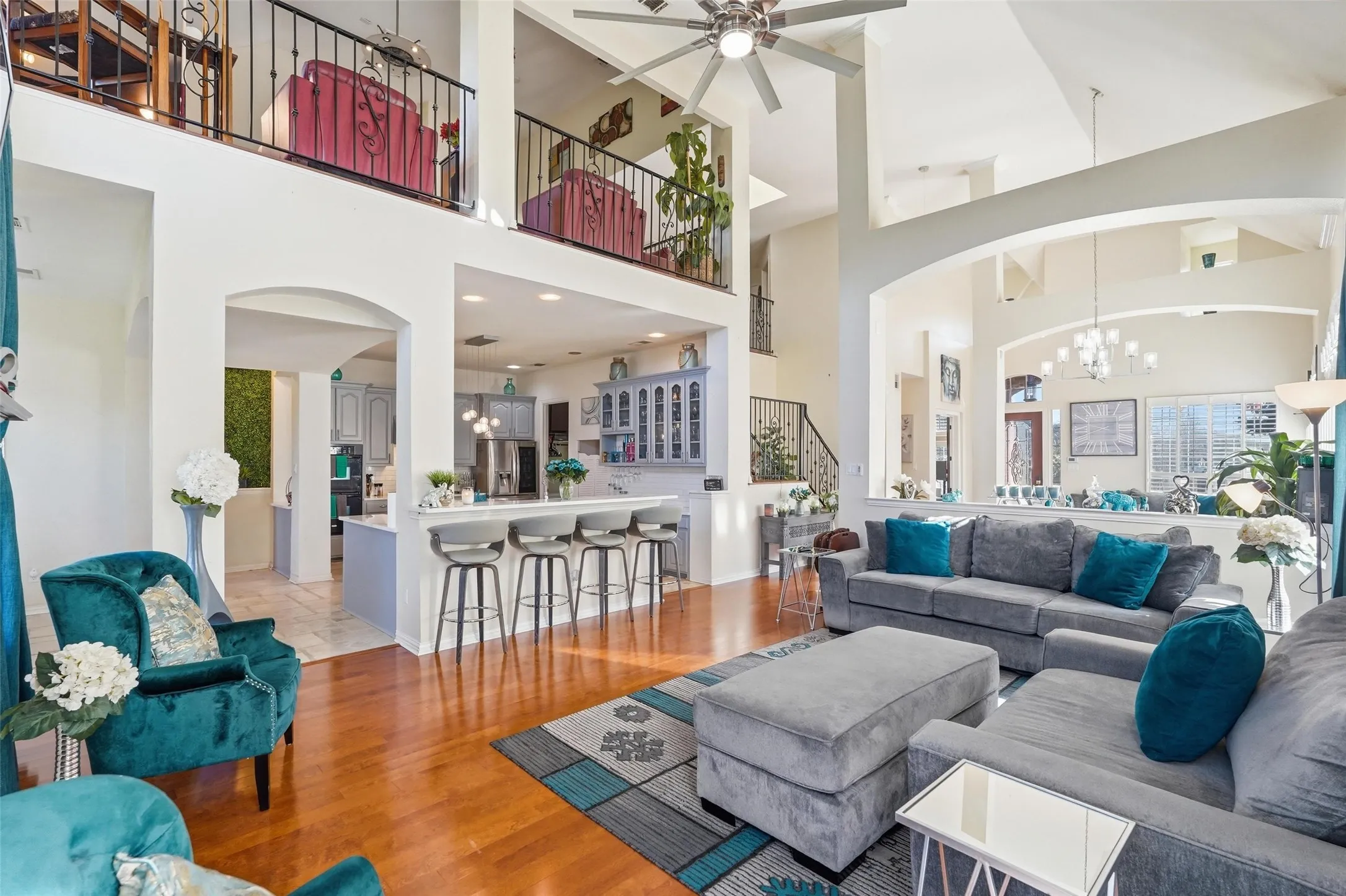 Single Family Residence For Sale in Dallas County , 645 Ten Mile Drive, De Soto, Texas 75115, 5 Bedroom, 4 Bathroom, 2 Garage spaces, 3,931 Sqft, built in 2003, mls#21194292, Real Estate Agent in De Soto, Homes For Sale in Dallas county, Homes For Sale in De Soto, Realtor in De Soto Texas, Real Estate Brokerage Independent Realty Texas, Luminita Cordes Realtor