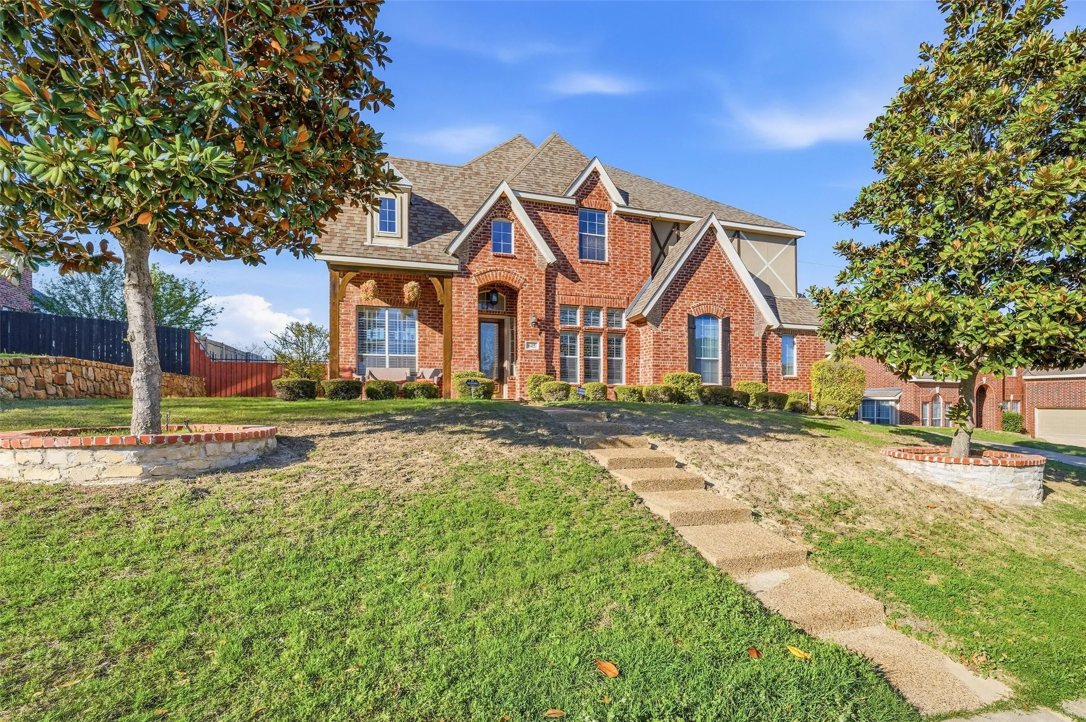 Single Family Residence For Sale in Dallas County , 645 Ten Mile Drive, De Soto, Texas 75115, 5 Bedroom, 4 Bathroom, 2 Garage spaces, 3,931 Sqft, built in 2003, mls#21194292, Real Estate Agent in De Soto, Homes For Sale in Dallas county, Homes For Sale in De Soto, Realtor in De Soto Texas, Real Estate Brokerage Independent Realty Texas, Luminita Cordes Realtor