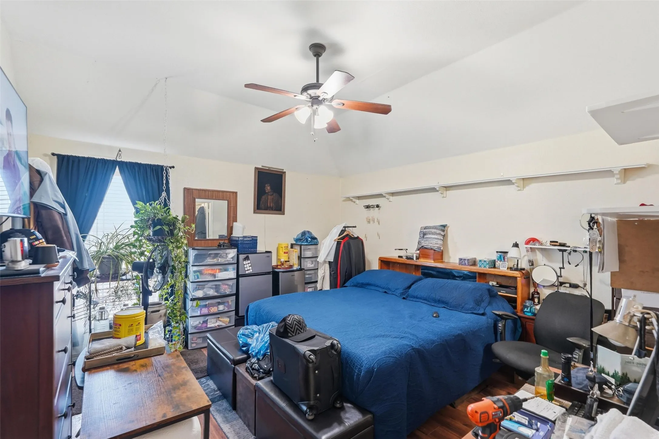 Single Family Residence For Sale in Dallas County , 645 Ten Mile Drive, De Soto, Texas 75115, 5 Bedroom, 4 Bathroom, 2 Garage spaces, 3,931 Sqft, built in 2003, mls#21194292, Real Estate Agent in De Soto, Homes For Sale in Dallas county, Homes For Sale in De Soto, Realtor in De Soto Texas, Real Estate Brokerage Independent Realty Texas, Luminita Cordes Realtor