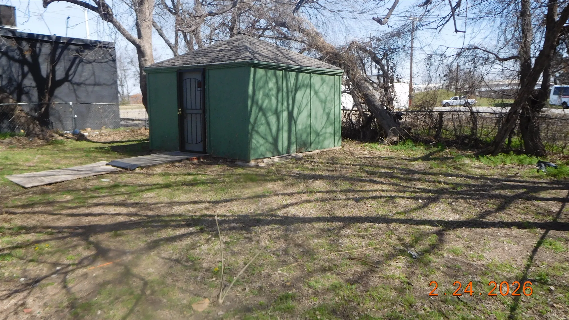 Single Family Residence For Sale in Tarrant County , 655 Crawford Street, Fort Worth, Texas 76104, 3 Bedroom, 1 Bathroom, Garage spaces, 1,105 Sqft, built in 1948, mls#21194314, Real Estate Agent in Fort Worth, Homes For Sale in Tarrant county, Homes For Sale in Fort Worth, Realtor in Fort Worth Texas, Real Estate Brokerage Independent Realty Texas, Luminita Cordes Realtor