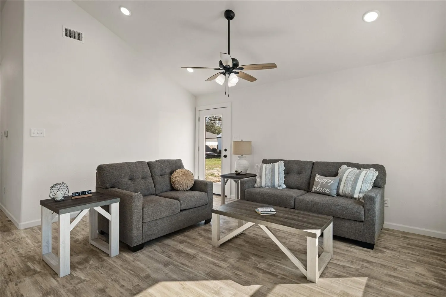 Single Family Residence For Sale in Hunt County , 200 Gladys Street, Lone Oak, Texas 75453, 3 Bedroom, 2 Bathroom, Garage spaces, 1,453 Sqft, built in 2026, New Construction - Complete, mls#21194037, Real Estate Agent in Lone Oak, Homes For Sale in Hunt county, Homes For Sale in Lone Oak, Realtor in Lone Oak Texas, Real Estate Brokerage Independent Realty Texas, Luminita Cordes Realtor