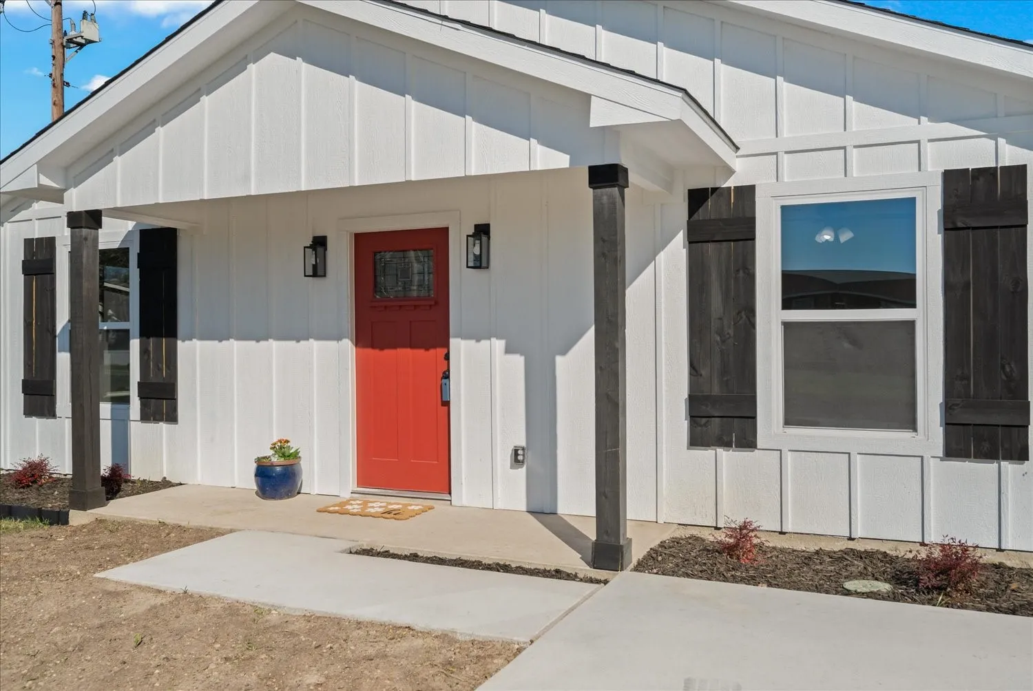 Single Family Residence For Sale in Hunt County , 200 Gladys Street, Lone Oak, Texas 75453, 3 Bedroom, 2 Bathroom, Garage spaces, 1,453 Sqft, built in 2026, New Construction - Complete, mls#21194037, Real Estate Agent in Lone Oak, Homes For Sale in Hunt county, Homes For Sale in Lone Oak, Realtor in Lone Oak Texas, Real Estate Brokerage Independent Realty Texas, Luminita Cordes Realtor