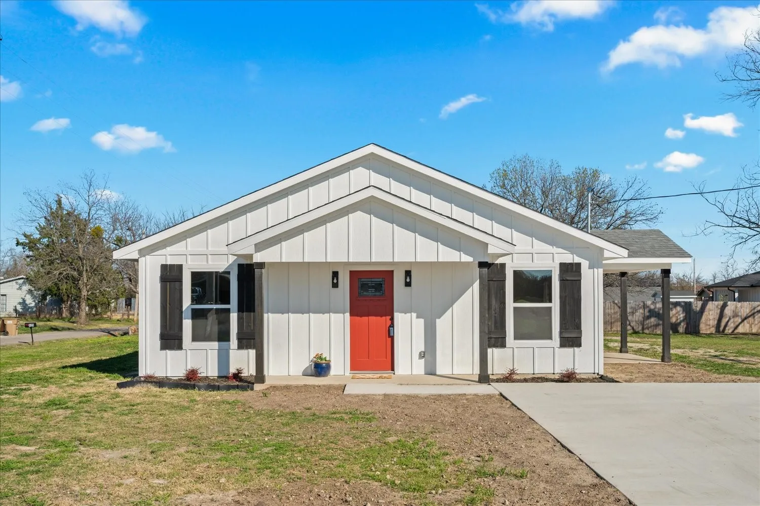 Single Family Residence For Sale in Hunt County , 200 Gladys Street, Lone Oak, Texas 75453, 3 Bedroom, 2 Bathroom, Garage spaces, 1,453 Sqft, built in 2026, New Construction - Complete, mls#21194037, Real Estate Agent in Lone Oak, Homes For Sale in Hunt county, Homes For Sale in Lone Oak, Realtor in Lone Oak Texas, Real Estate Brokerage Independent Realty Texas, Luminita Cordes Realtor