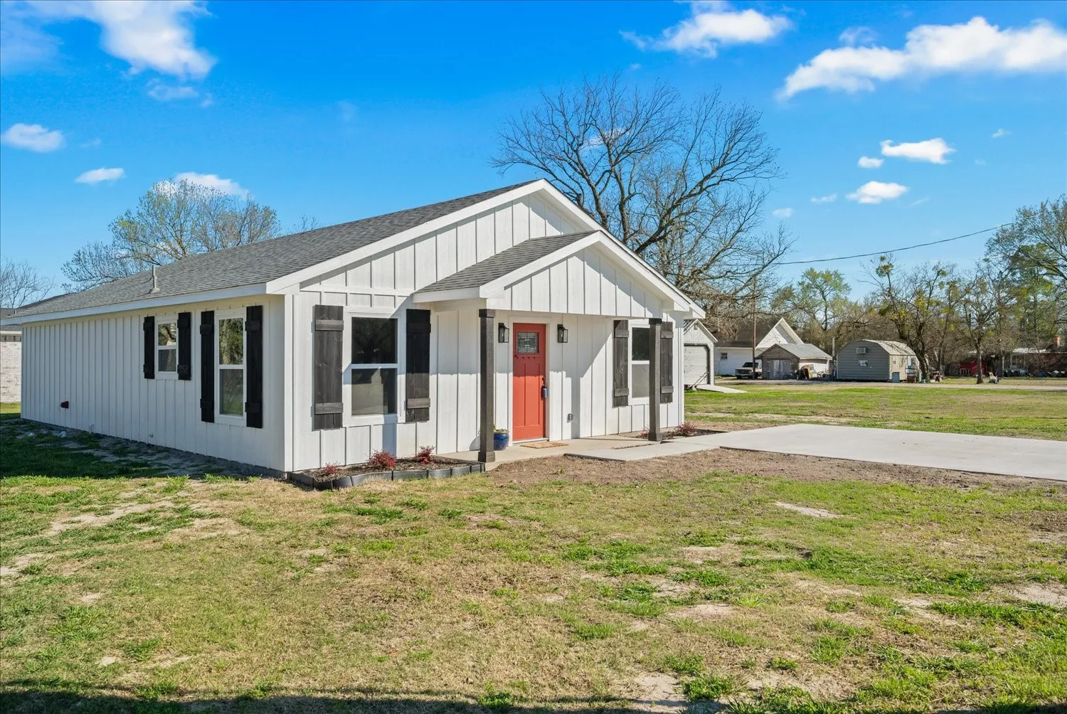 Single Family Residence For Sale in Hunt County , 200 Gladys Street, Lone Oak, Texas 75453, 3 Bedroom, 2 Bathroom, Garage spaces, 1,453 Sqft, built in 2026, New Construction - Complete, mls#21194037, Real Estate Agent in Lone Oak, Homes For Sale in Hunt county, Homes For Sale in Lone Oak, Realtor in Lone Oak Texas, Real Estate Brokerage Independent Realty Texas, Luminita Cordes Realtor