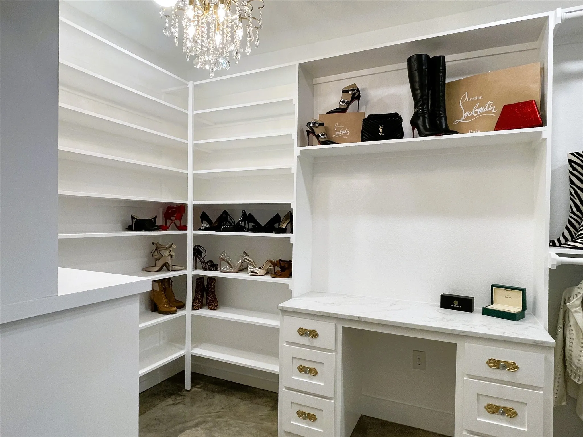 Walk in closet