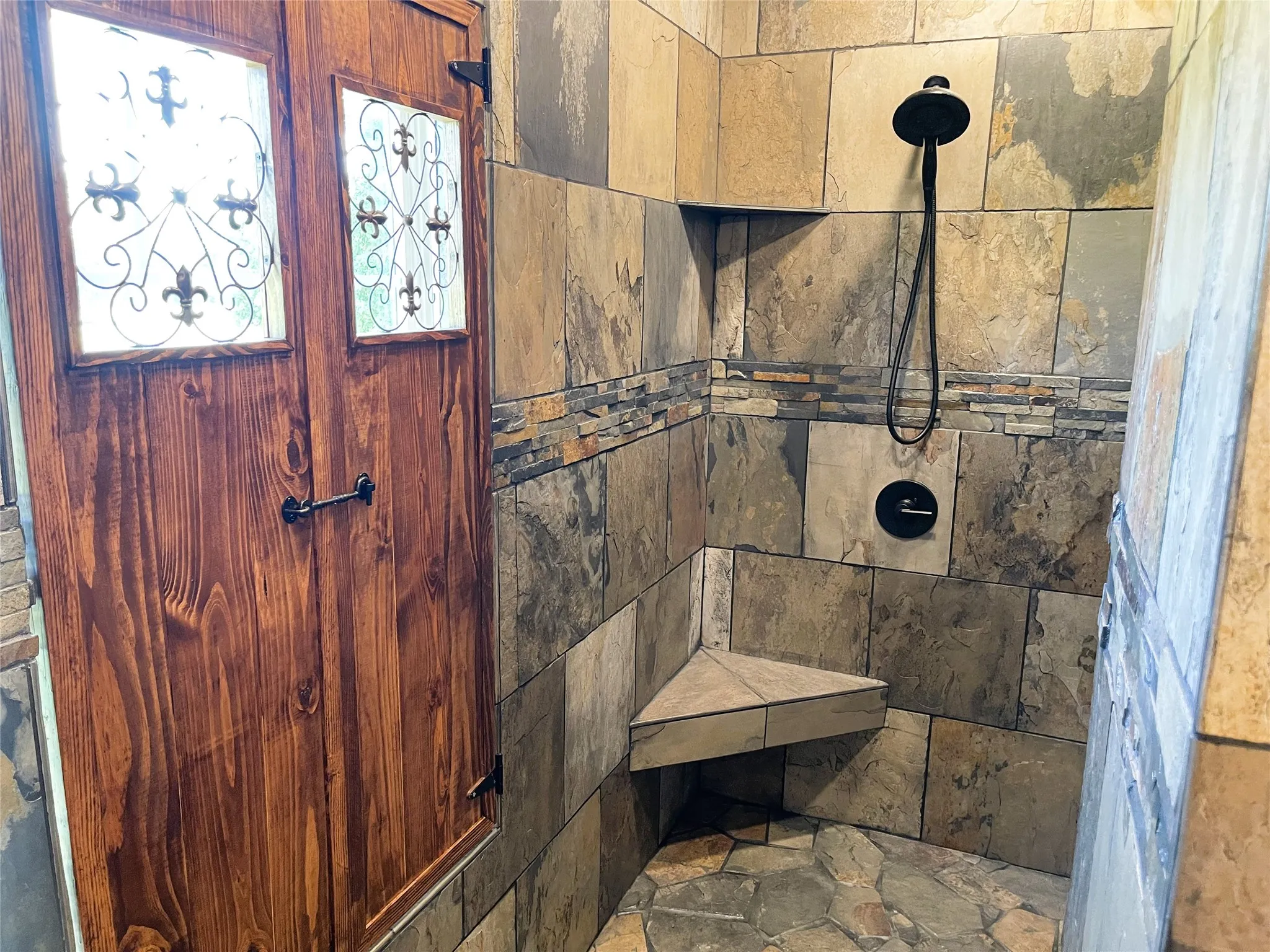 Farm For Sale in Freestone County , 218 Fm 80 S, Teague, Texas 75860, 3 Bedroom, 4 Bathroom, Garage spaces, 2,508 Sqft, built in 2023, mls#21193469, Real Estate Agent in Teague, Homes For Sale in Freestone county, Homes For Sale in Teague, Realtor in Teague Texas, Real Estate Brokerage Independent Realty Texas, Luminita Cordes Realtor