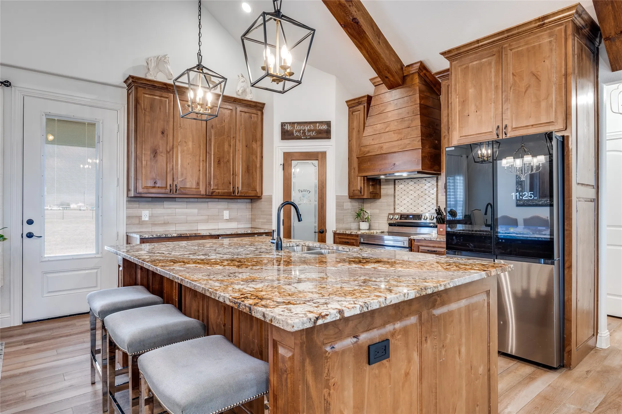 Single Family Residence For Sale in Fannin County , 250 Alondrita Street, Celeste, Texas 75423, 4 Bedroom, 2 Bathroom, 2 Garage spaces, 1,800 Sqft, built in 2022, mls#21194323, Real Estate Agent in Celeste, Homes For Sale in Fannin county, Homes For Sale in Celeste, Realtor in Celeste Texas, Real Estate Brokerage Independent Realty Texas, Luminita Cordes Realtor