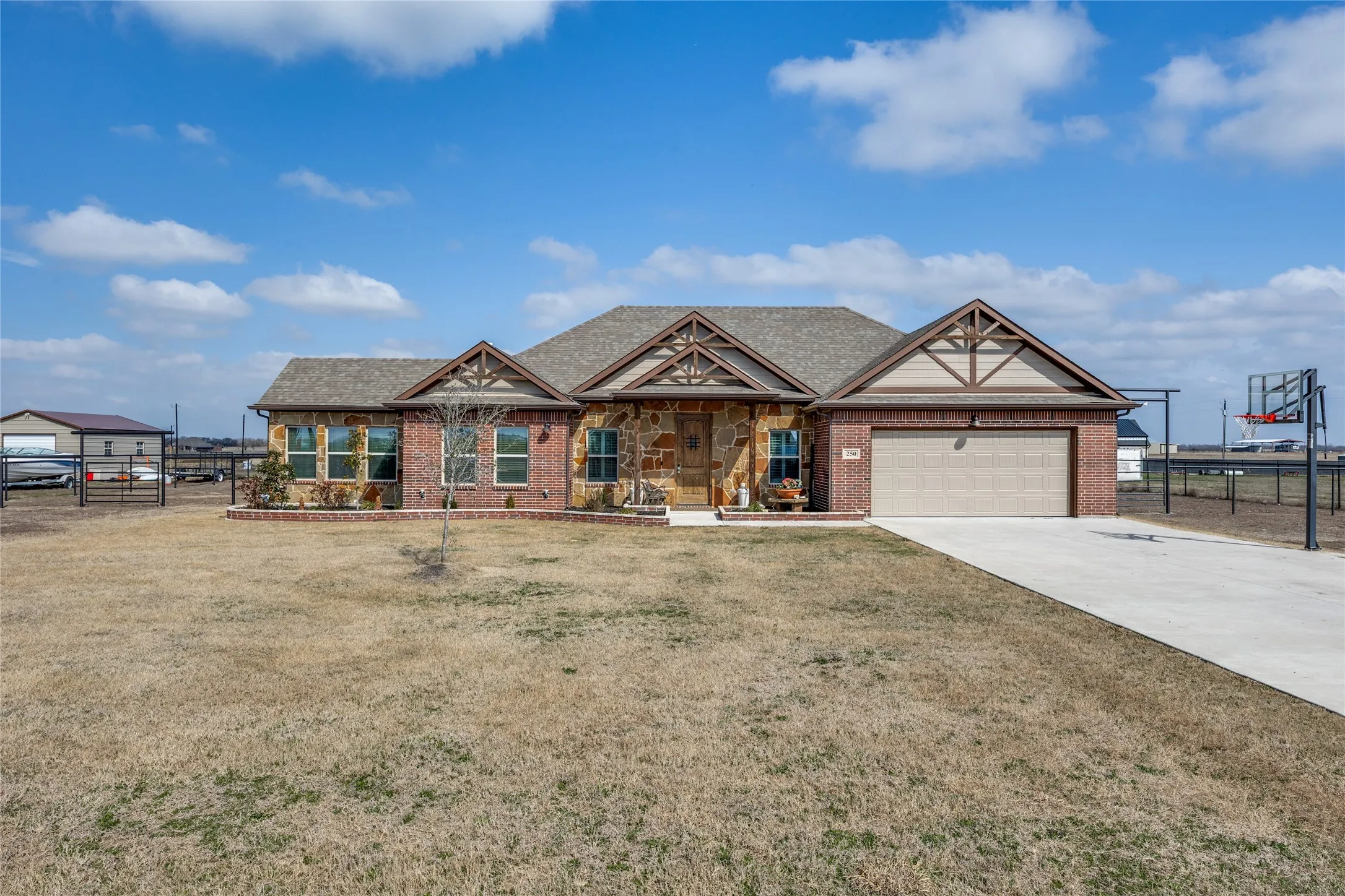 Single Family Residence For Sale in Fannin County , 250 Alondrita Street, Celeste, Texas 75423, 4 Bedroom, 2 Bathroom, 2 Garage spaces, 1,800 Sqft, built in 2022, mls#21194323, Real Estate Agent in Celeste, Homes For Sale in Fannin county, Homes For Sale in Celeste, Realtor in Celeste Texas, Real Estate Brokerage Independent Realty Texas, Luminita Cordes Realtor