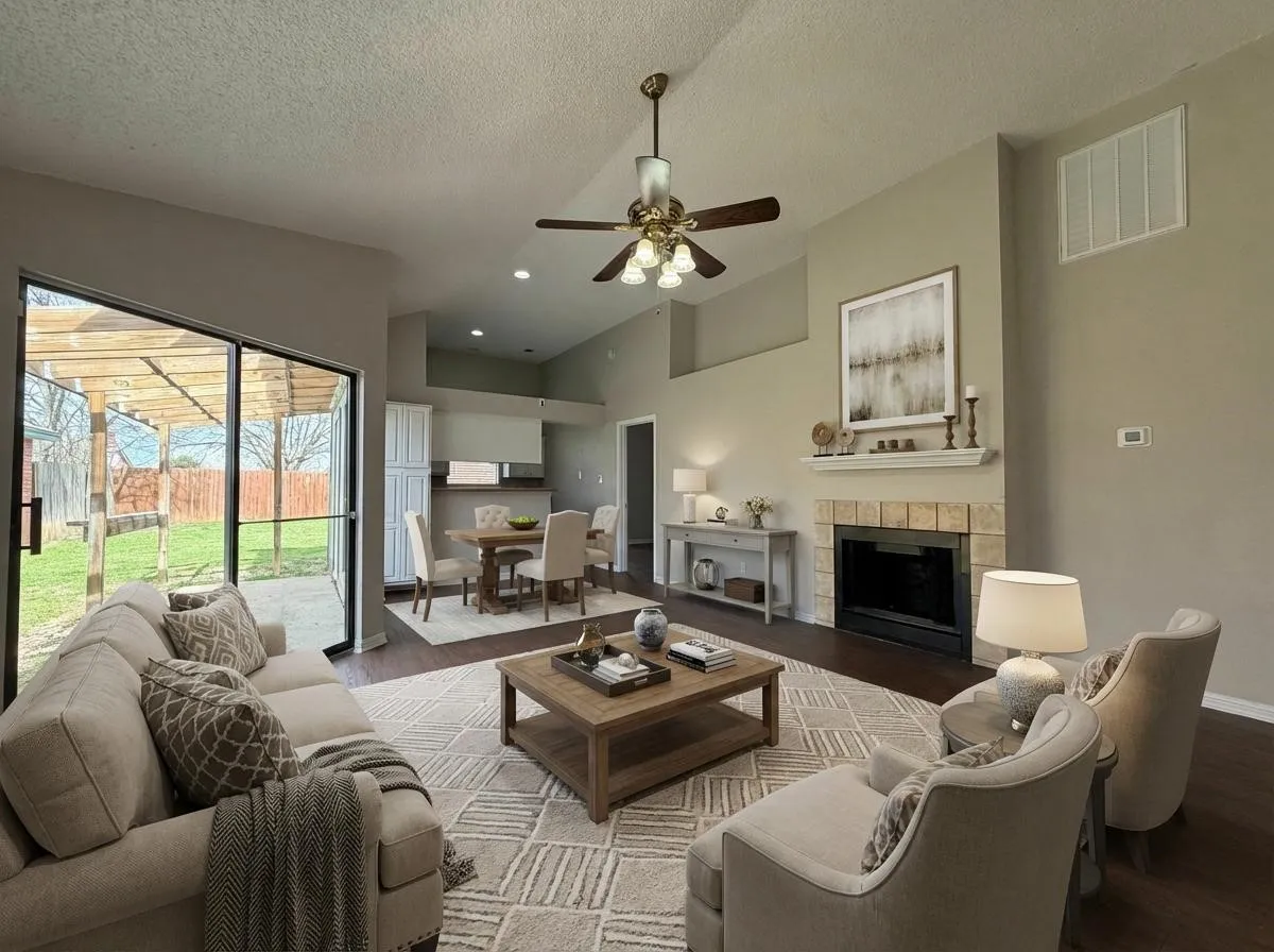 Single Family Residence For Sale in Tarrant County , 4713 Poppy Drive E, Fort Worth, Texas 76137, 3 Bedroom, 2 Bathroom, Garage spaces, 1,294 Sqft, built in 1984, Preowned, mls#21189137, Real Estate Agent in Fort Worth, Homes For Sale in Tarrant county, Homes For Sale in Fort Worth, Realtor in Fort Worth Texas, Real Estate Brokerage Independent Realty Texas, Luminita Cordes Realtor