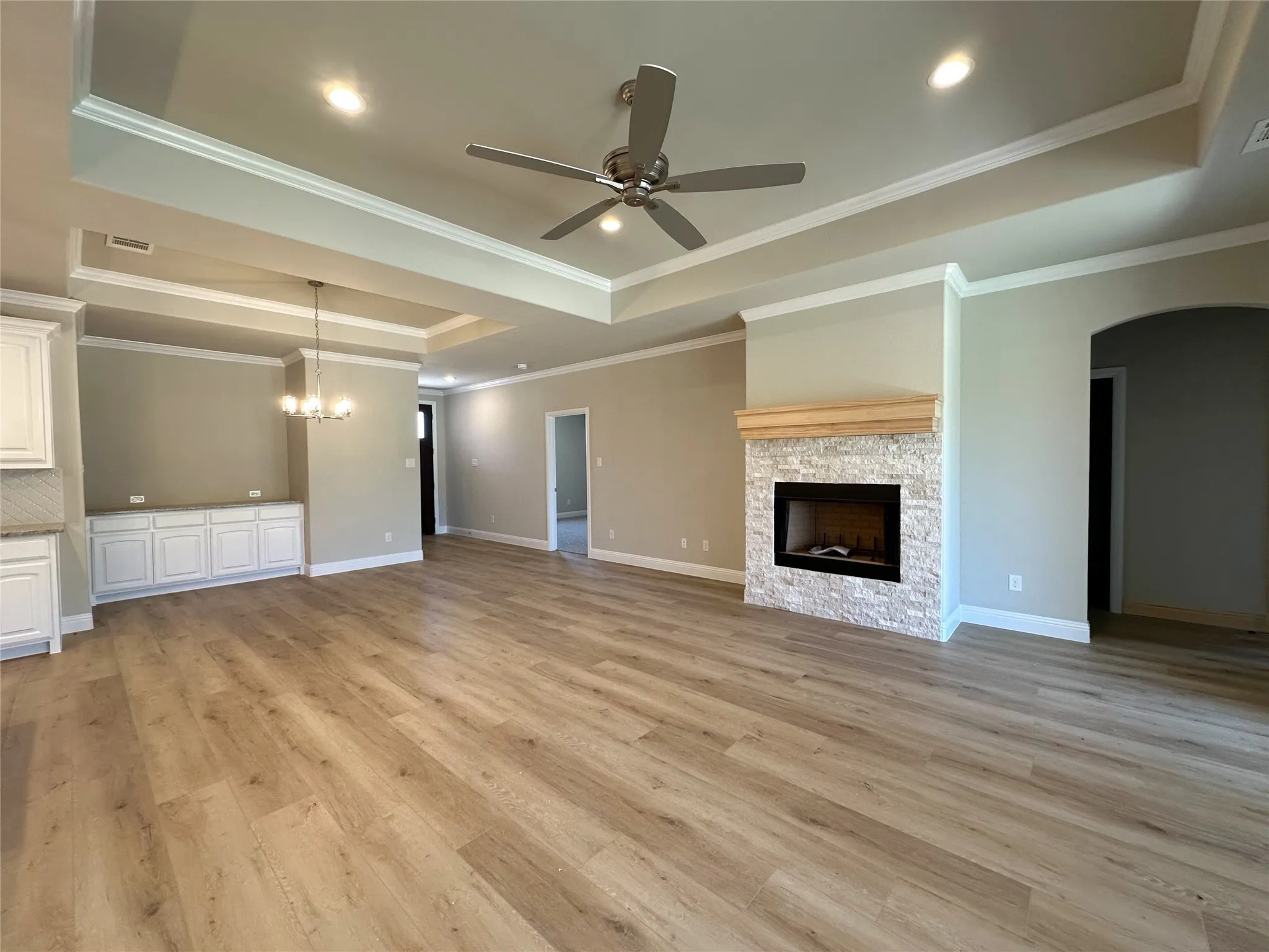 Single Family Residence For Sale in Johnson County , 2005 Belle Lagos Lane, Cleburne, Texas 76033, 4 Bedroom, 3 Bathroom, 3 Garage spaces, 2,040 Sqft, built in 2026, New Construction - Incomplete, mls#21194515, Real Estate Agent in Cleburne, Homes For Sale in Johnson county, Homes For Sale in Cleburne, Realtor in Cleburne Texas, Real Estate Brokerage Independent Realty Texas, Luminita Cordes Realtor