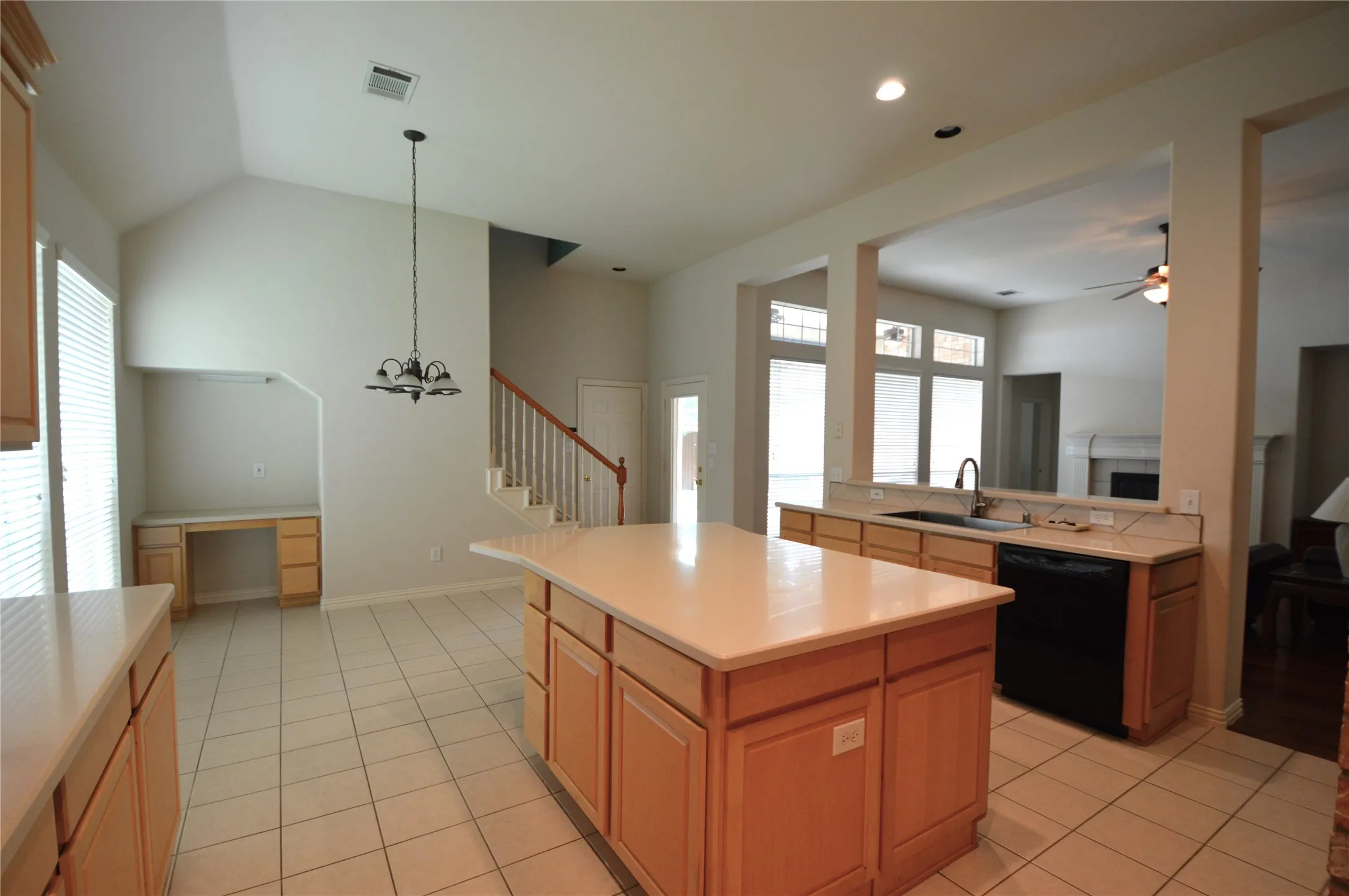 Single Family Residence For Sale in Collin County , 1120 Surrey Lane, Allen, Texas 75013, 4 Bedroom, 2 Bathroom, 2 Garage spaces, 2,773 Sqft, built in 2000, mls#21176184, Real Estate Agent in Allen, Homes For Sale in Collin county, Homes For Sale in Allen, Realtor in Allen Texas, Real Estate Brokerage Independent Realty Texas, Luminita Cordes Realtor